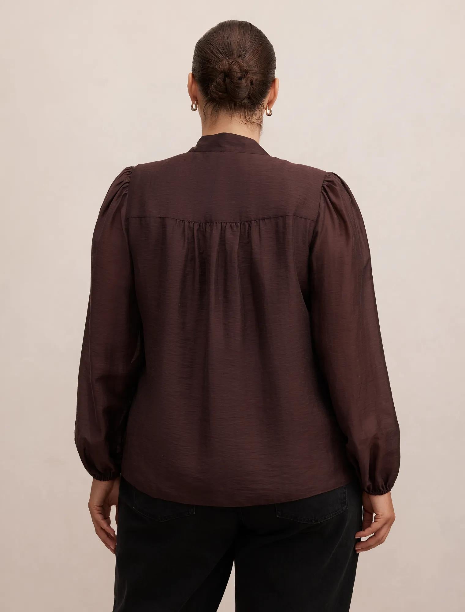 Amelia Curve Printed Button Down Blouse Chocolate