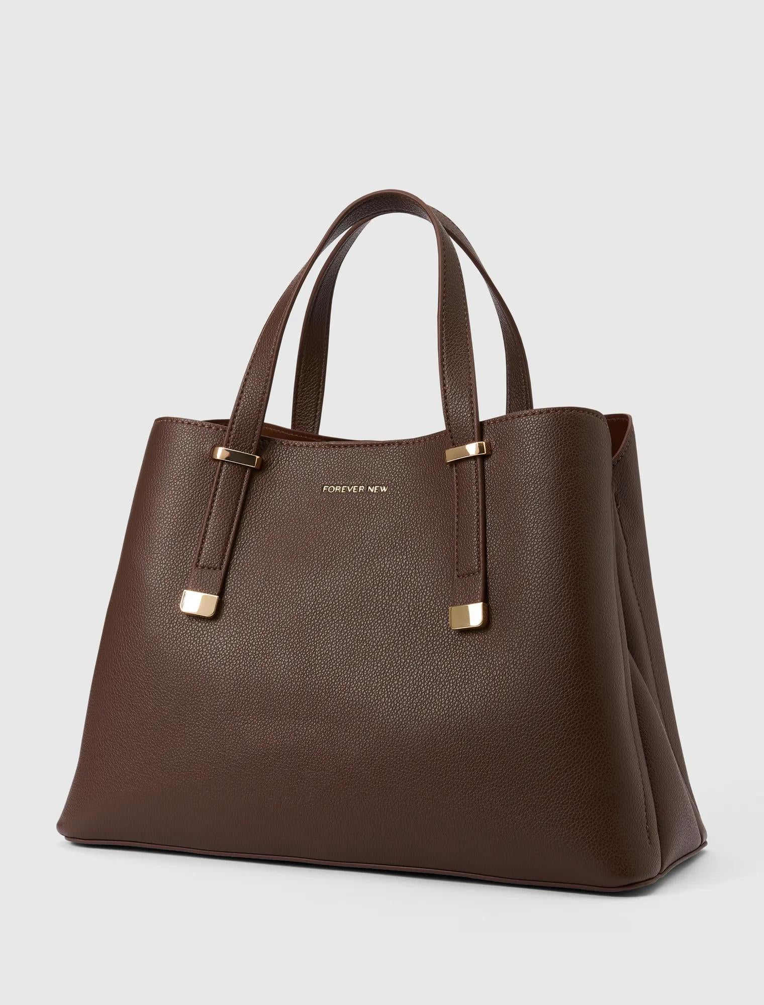 Casey Soft Tote Chocolate_mannequin