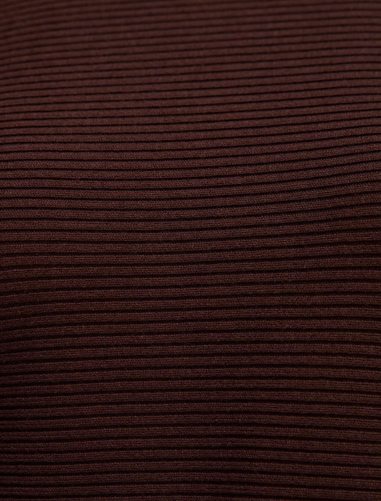 Gabbie Curve Essential Knit Sweater Chocolate