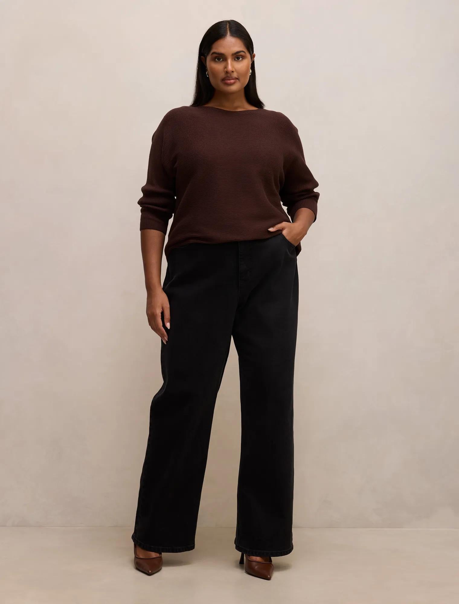 Gabbie Curve Essential Knit Sweater Chocolate