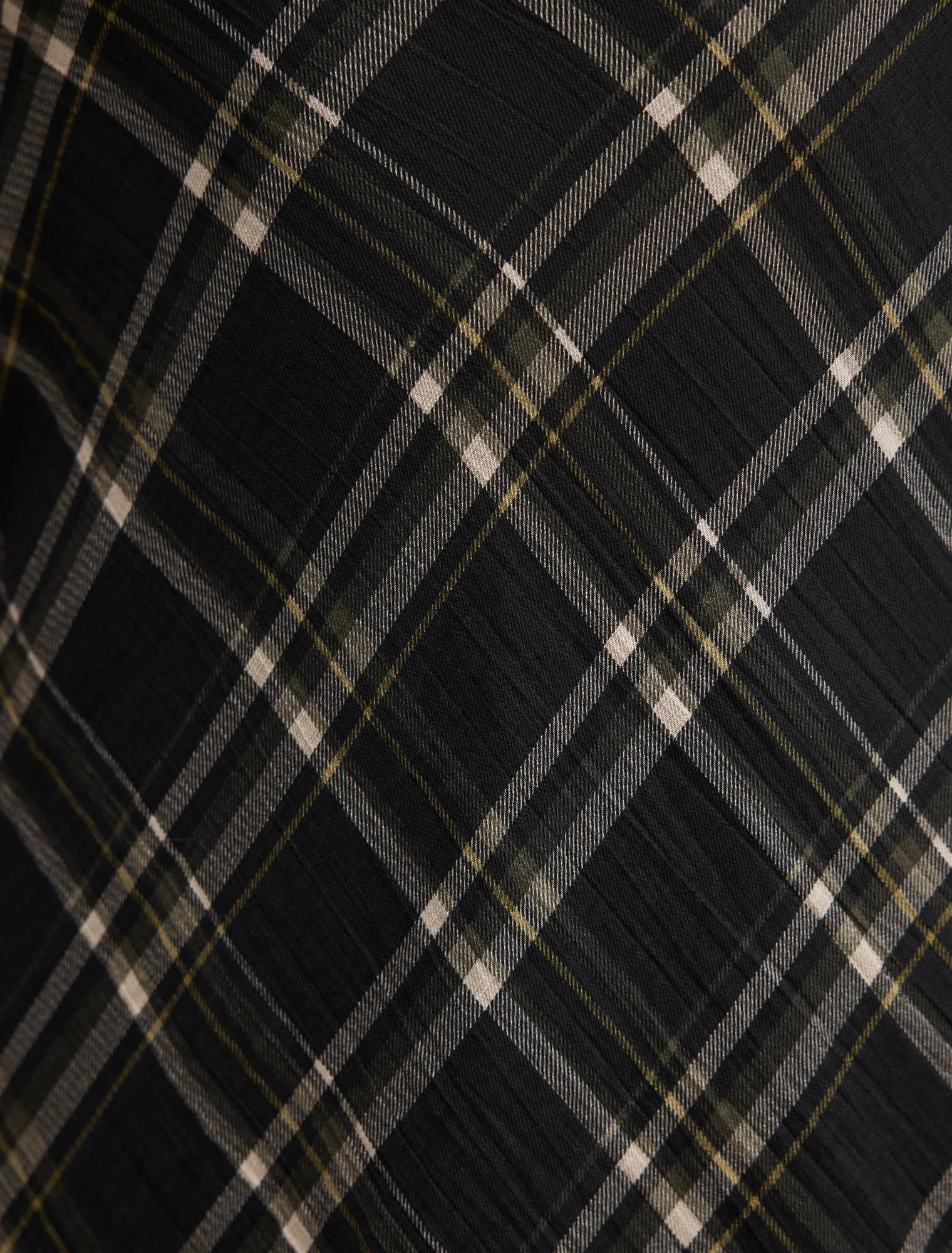 29042303
