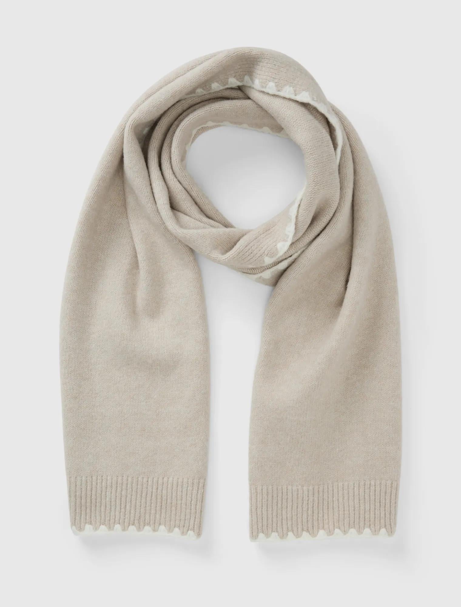 Tatum Stitch Detail Scarf Natural Cream_mannequin