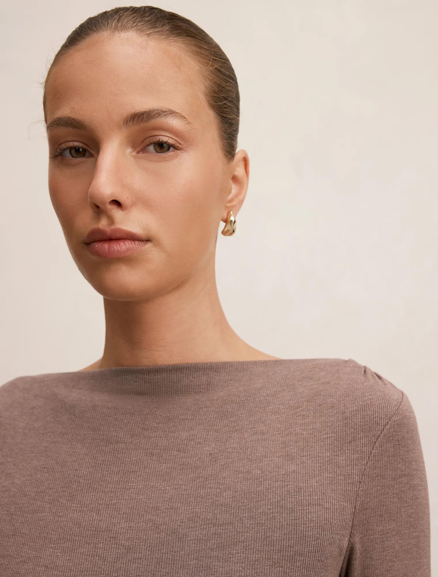Jasmine Straight Neck Top Mushroom Marle