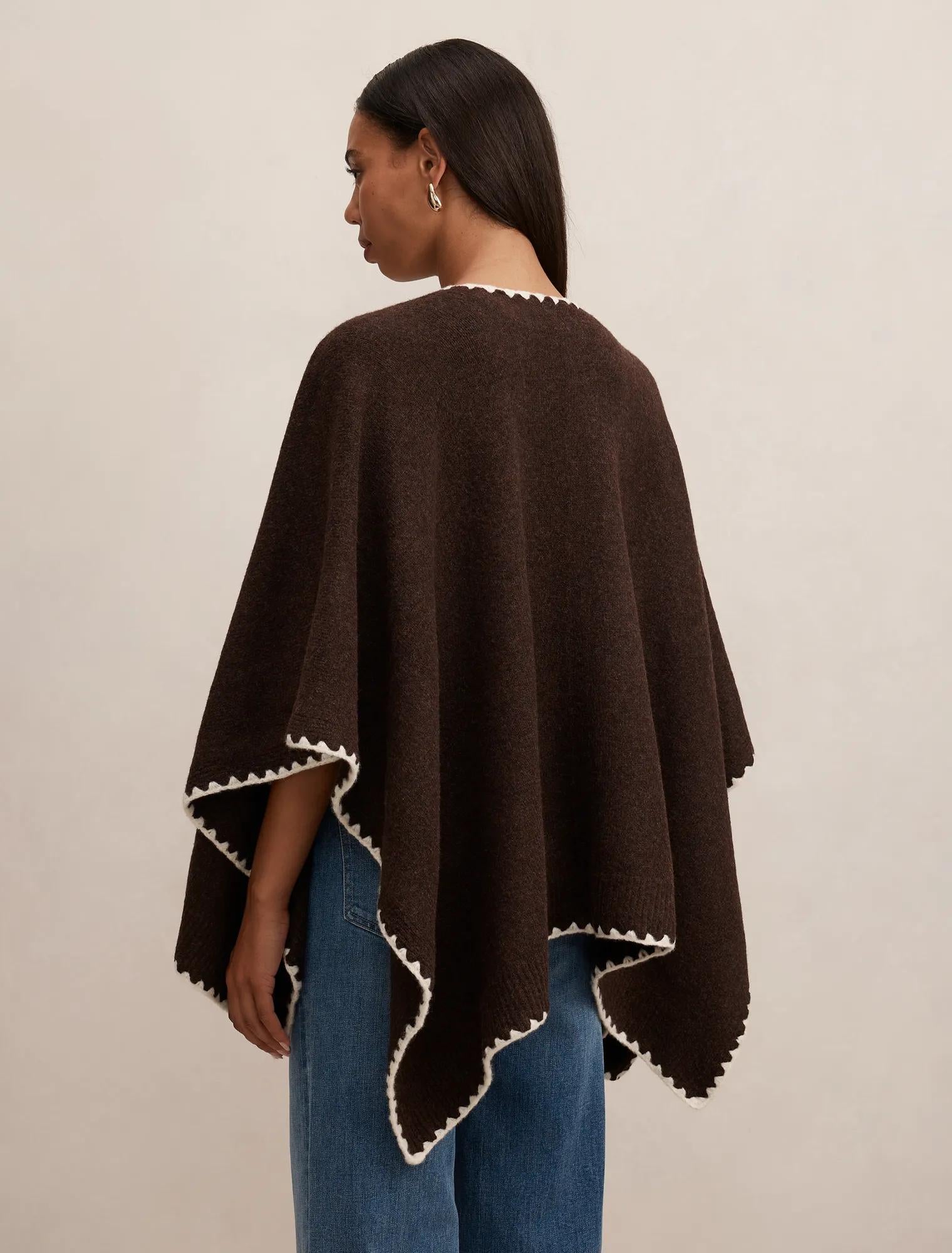 Sara Stitch Detail Cape Chocolate/Ivory