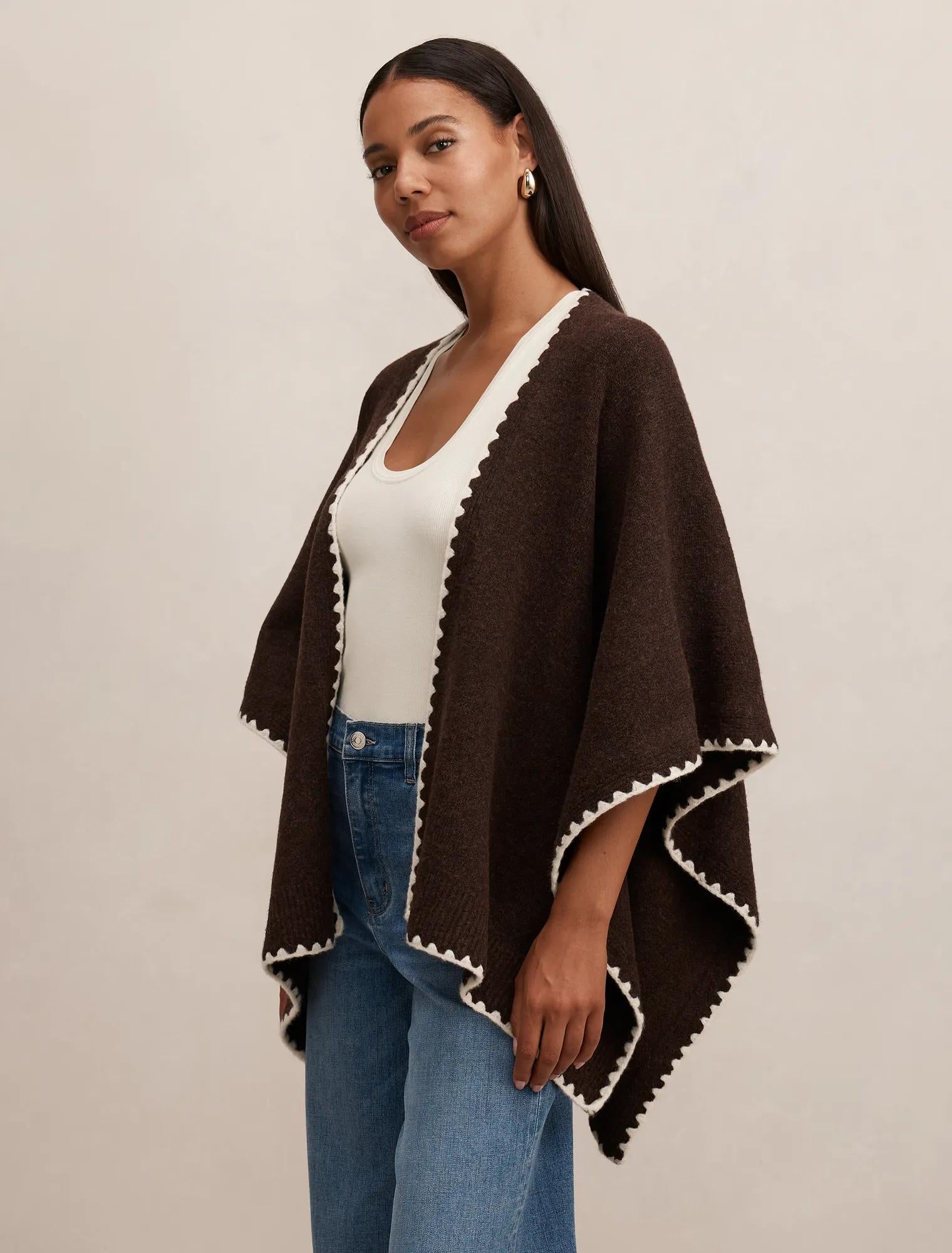 Sara Stitch Detail Cape Chocolate/Ivory