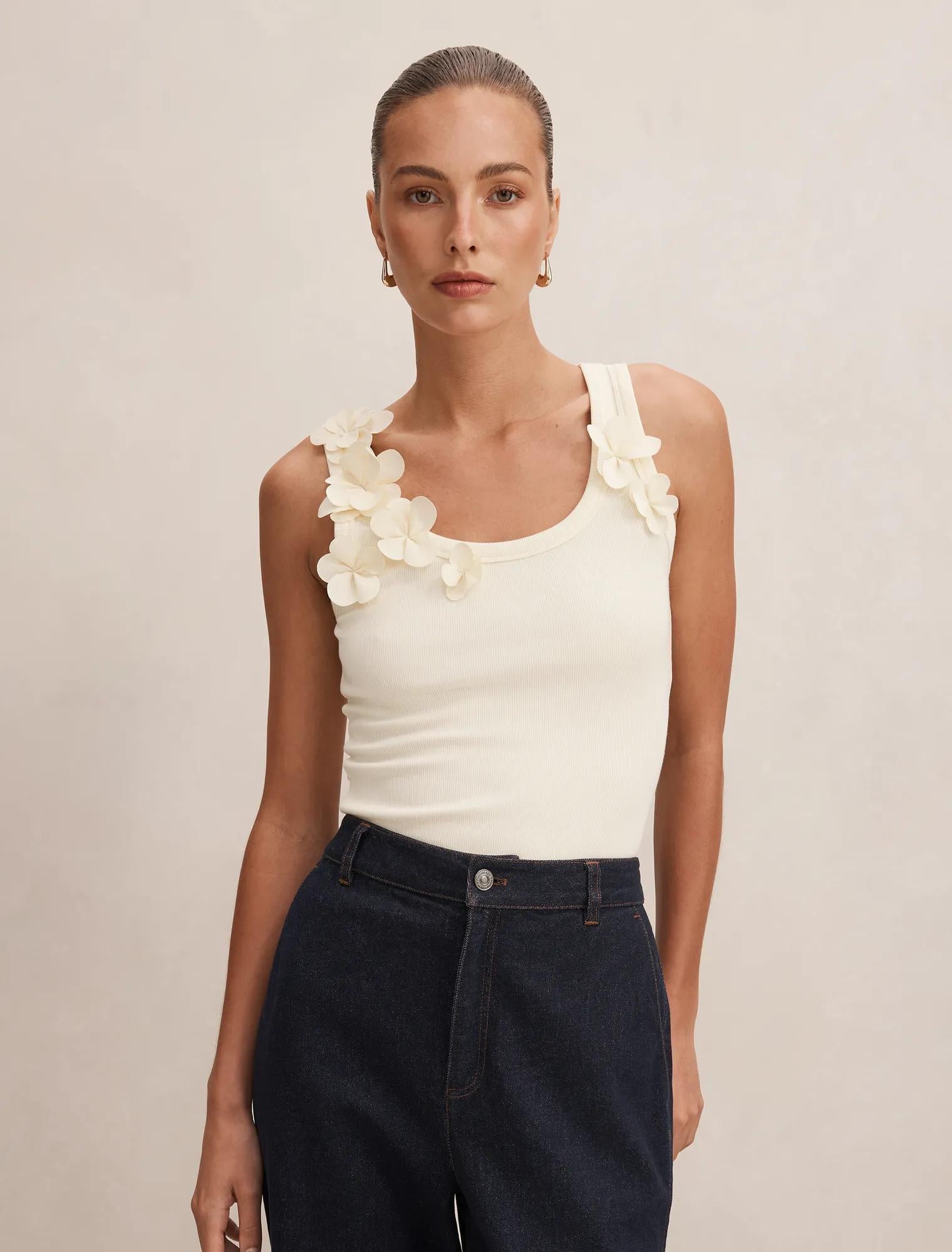 Pia Applique Scoop Neck Tank Top Lemon Drop