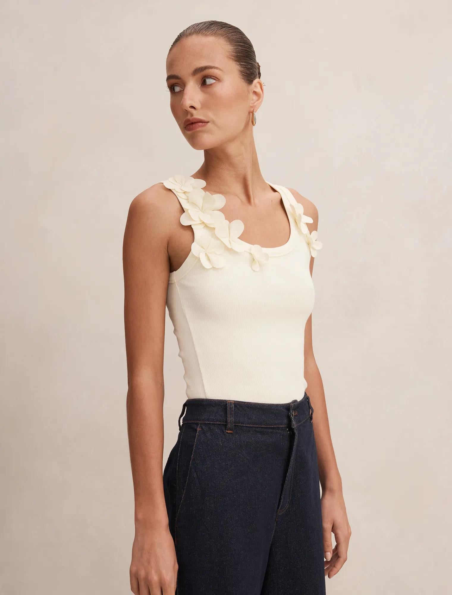 Pia Applique Scoop Neck Tank Top Lemon Drop