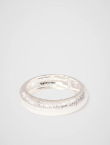Collins Chunky Bangle Silver_mannequin