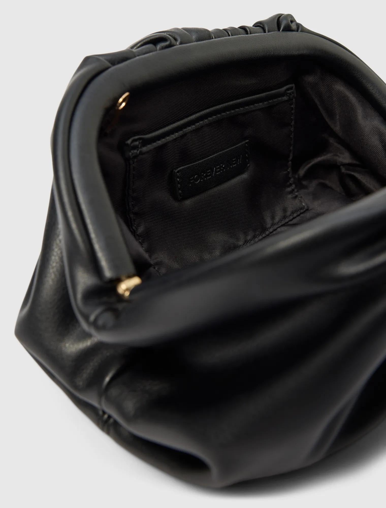 Zayla Soft Clutch Black
