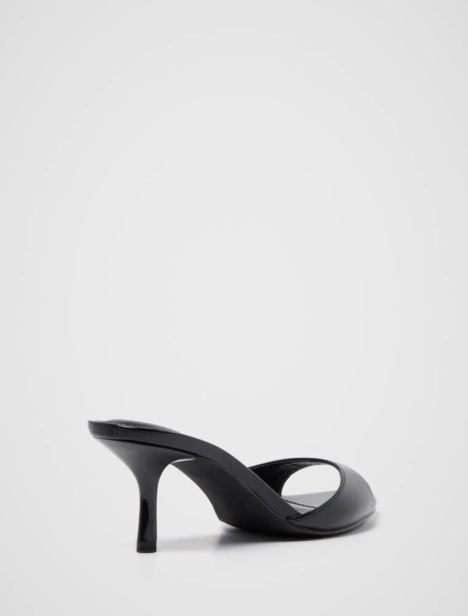 29825302_mannequin