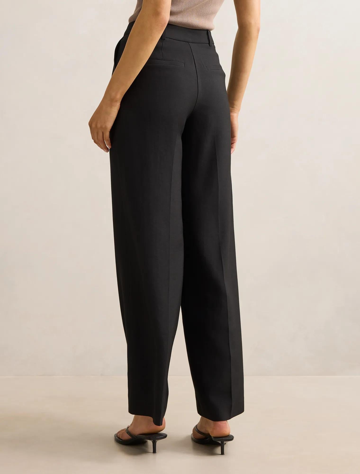 Penelope Pintuck Straight Leg Pants Black