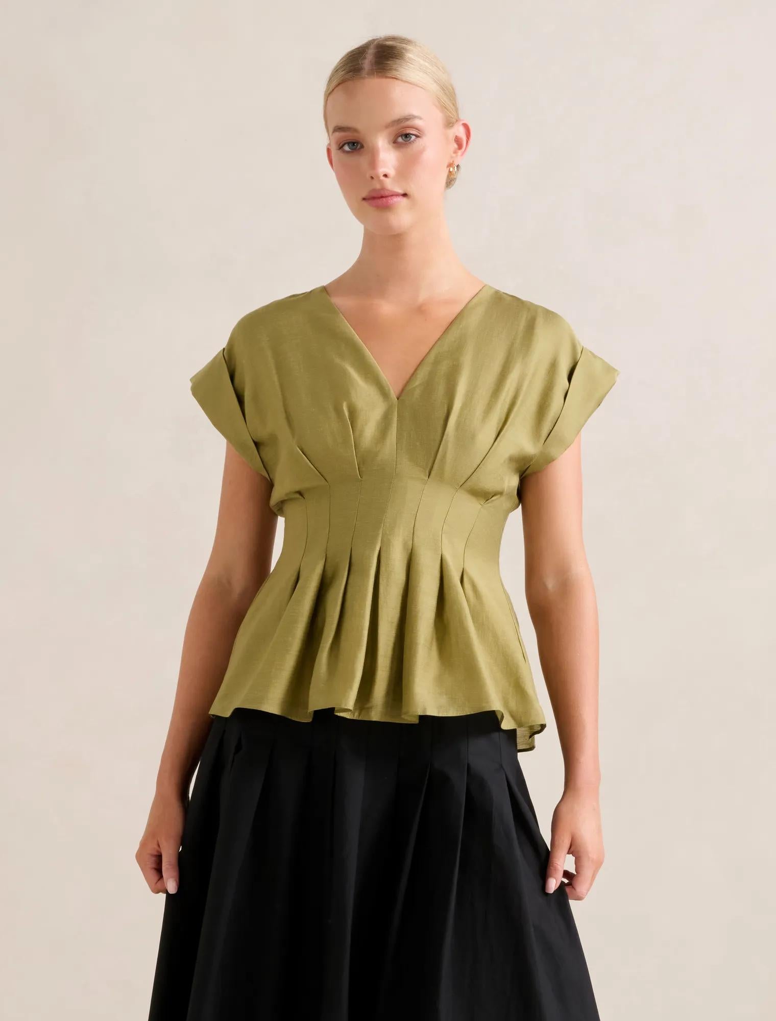 Vanessa V-Neck Top Green Olive