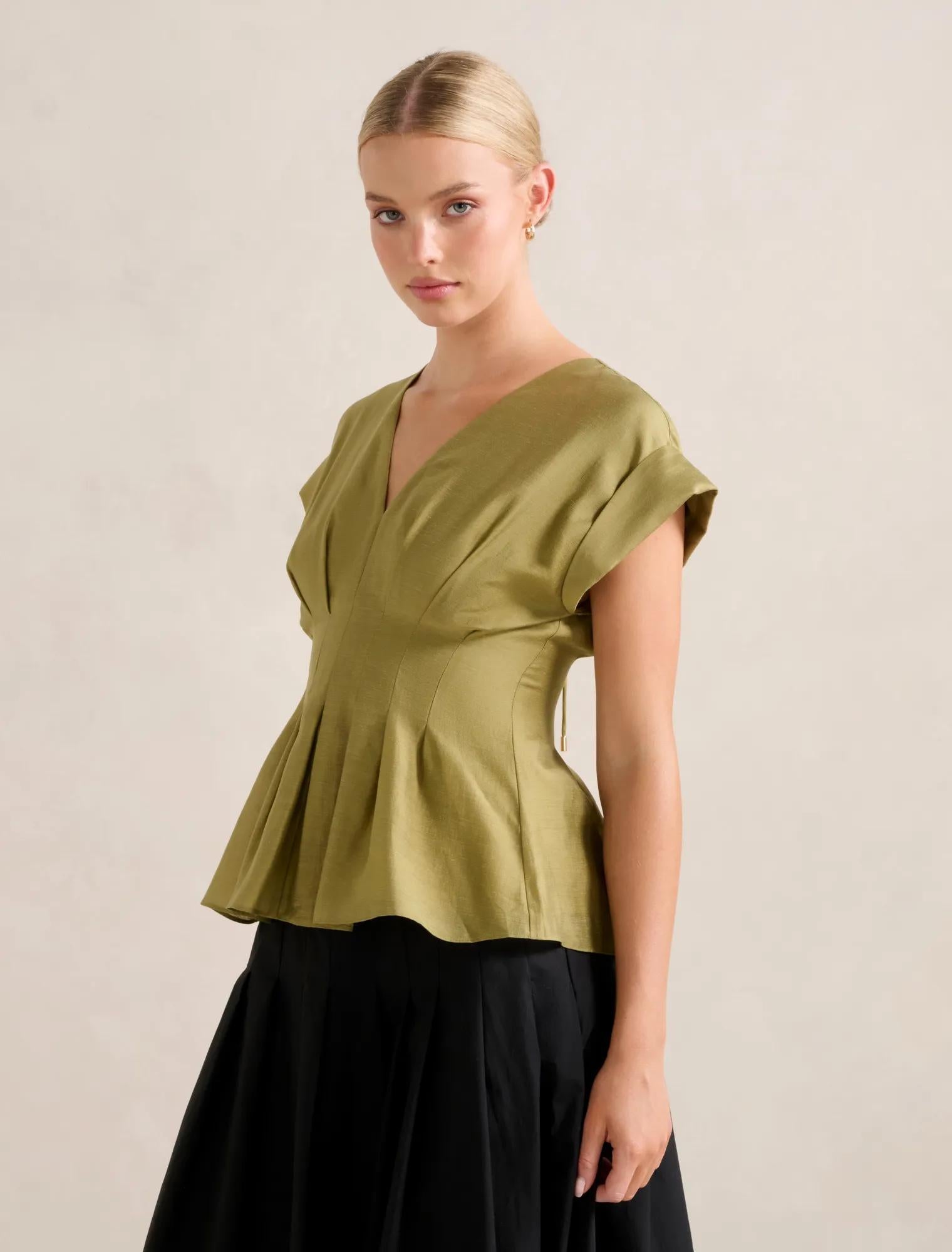 Vanessa V-Neck Top Green Olive