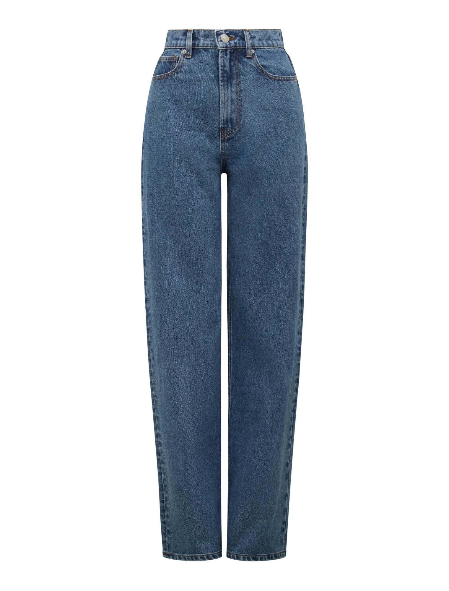 Cloe Straight Leg Jeans Mid Wash_mannequin