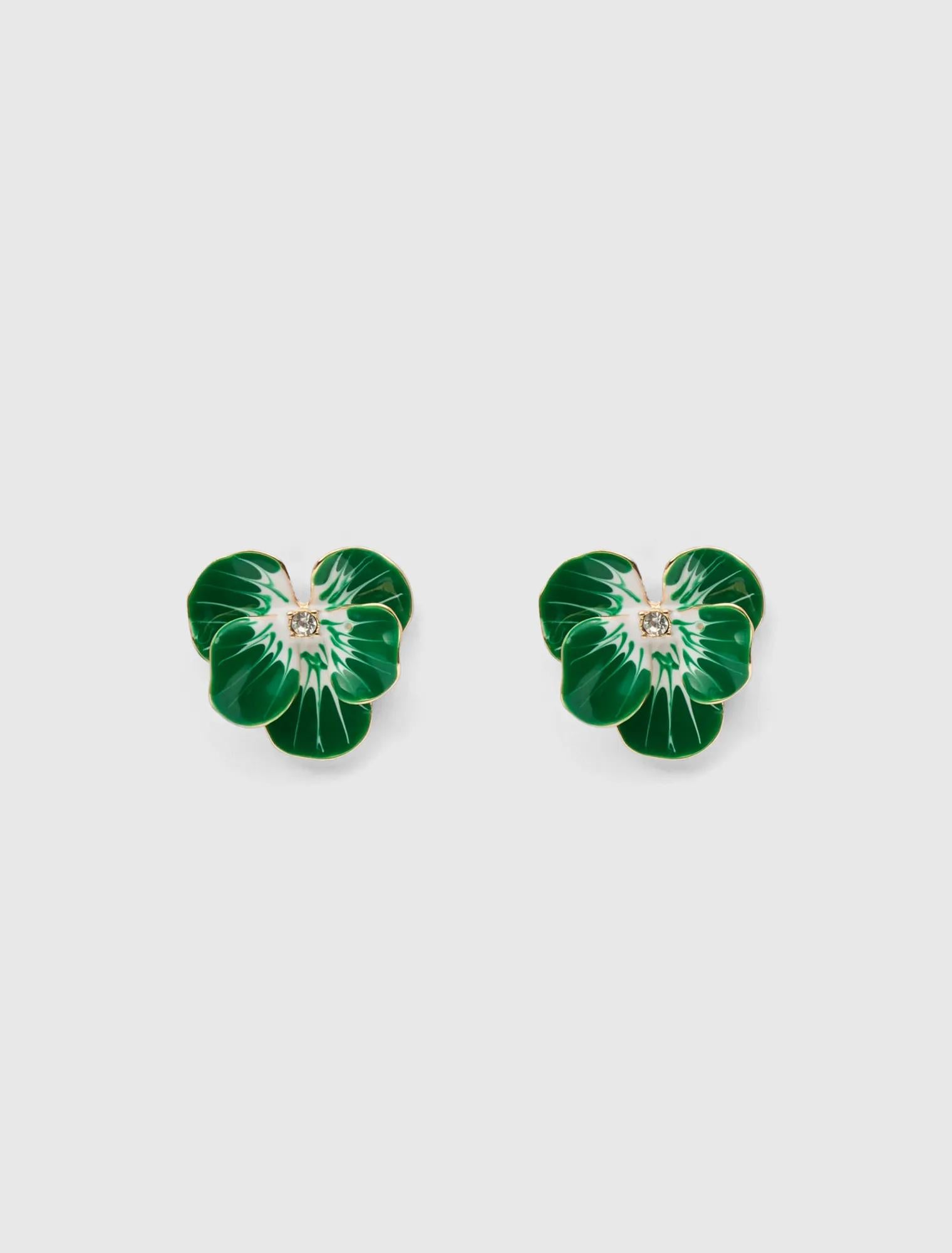Isobel Pretty Flower Earrings Olive_mannequin