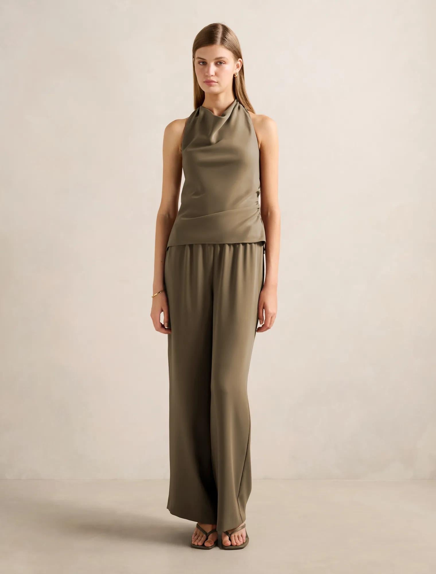 Evelyn Halter Backless Top Soft Pebble Set