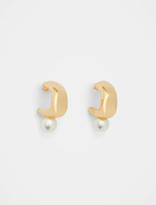 Miley Molton Hoop and Pearl Earrings Gold_mannequin