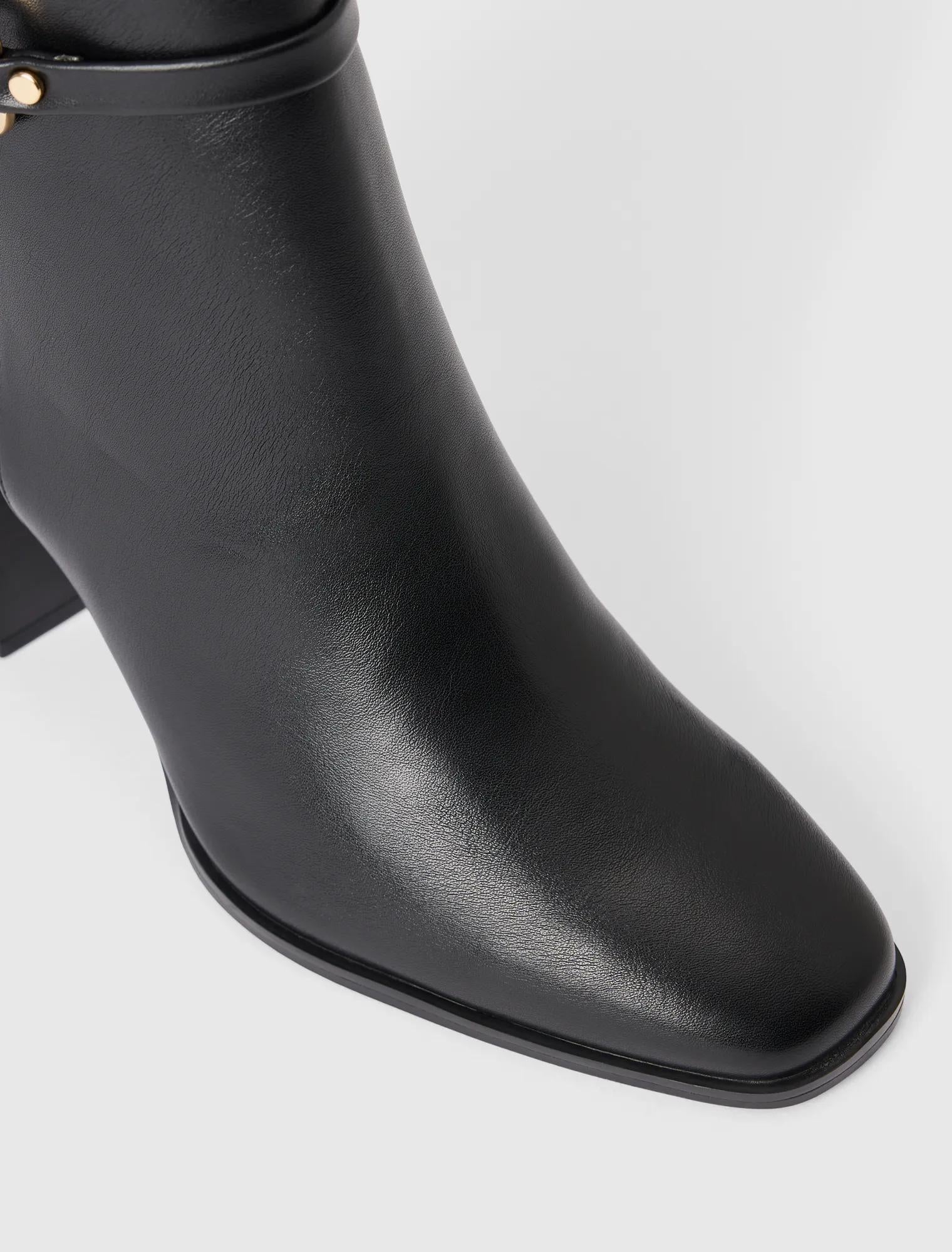 Rosanna Hardware Trim Heeled Ankle Boot Black_mannequin
