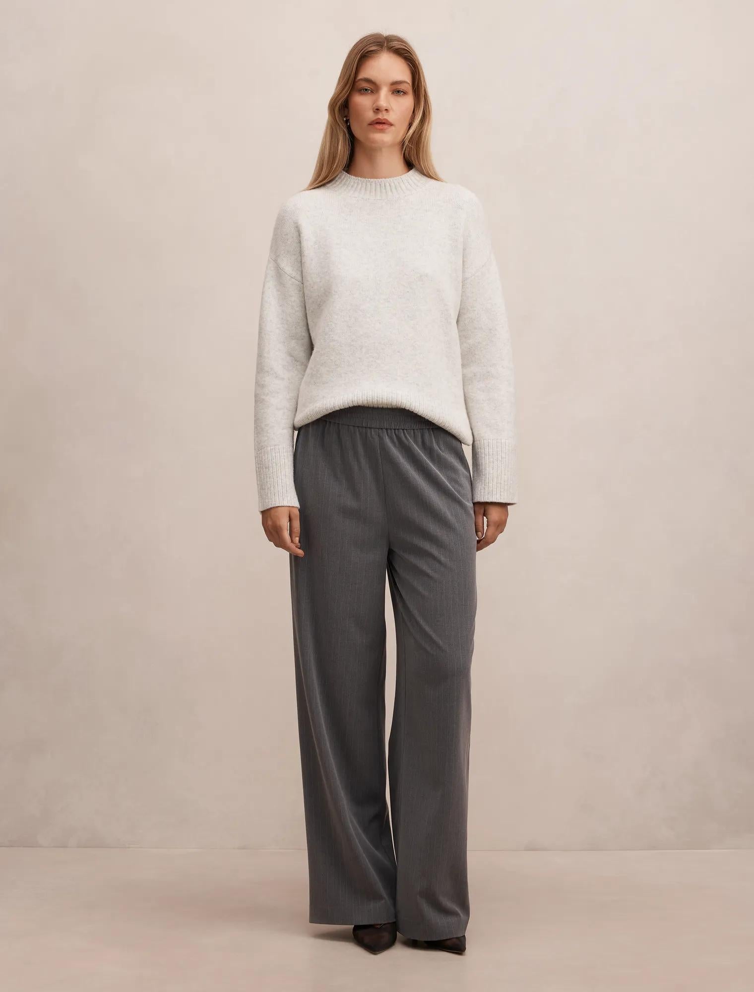 Kerrie Relaxed Sweater Soft Grey