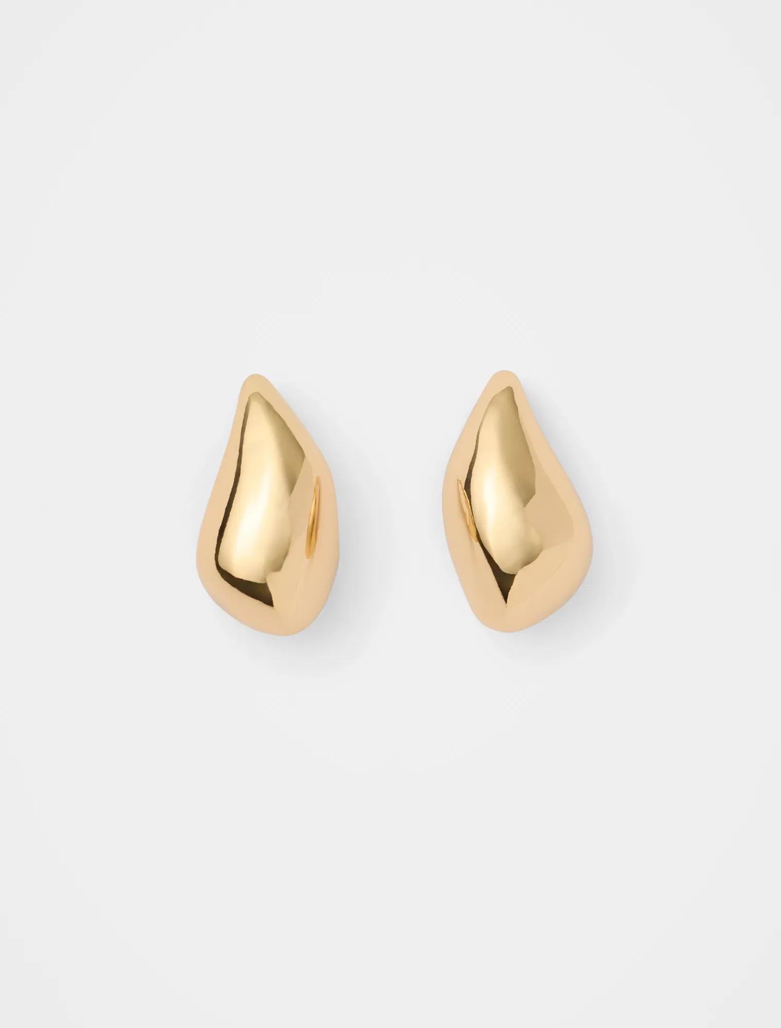 Signature Cara Chubby Earrings Gold_mannequin