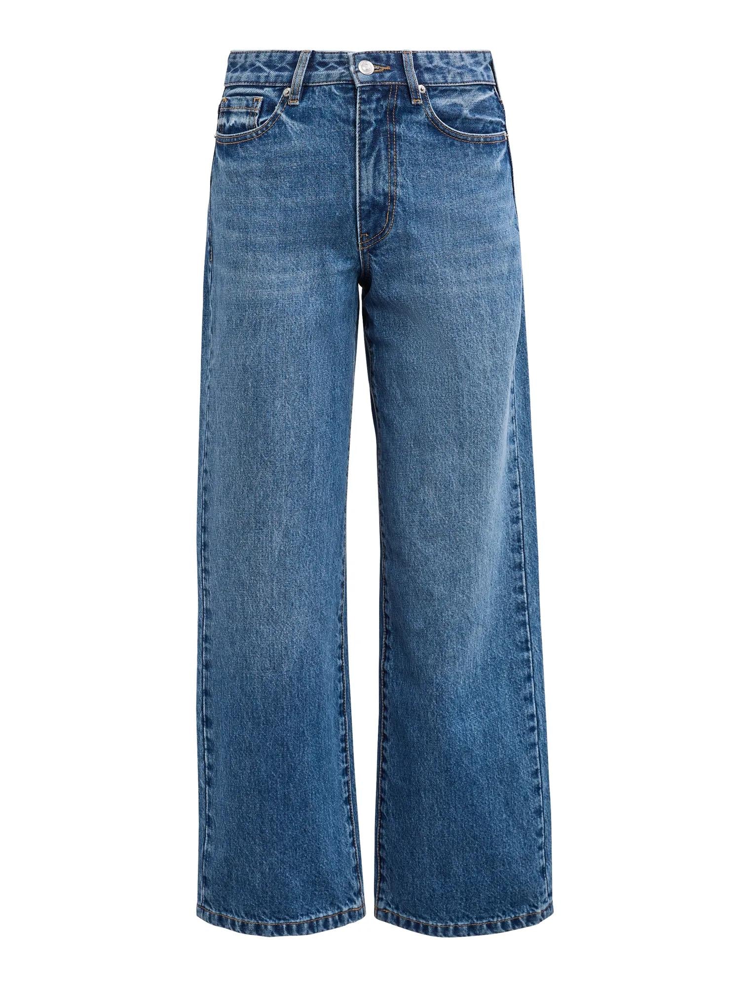Sky Petite Straight Leg Jeans Mid Wash_mannequin