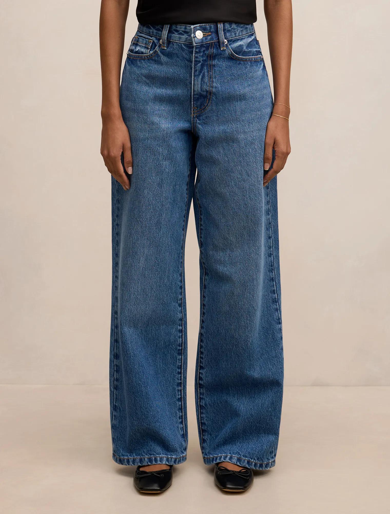 Sky Petite Straight Leg Jeans Mid Wash