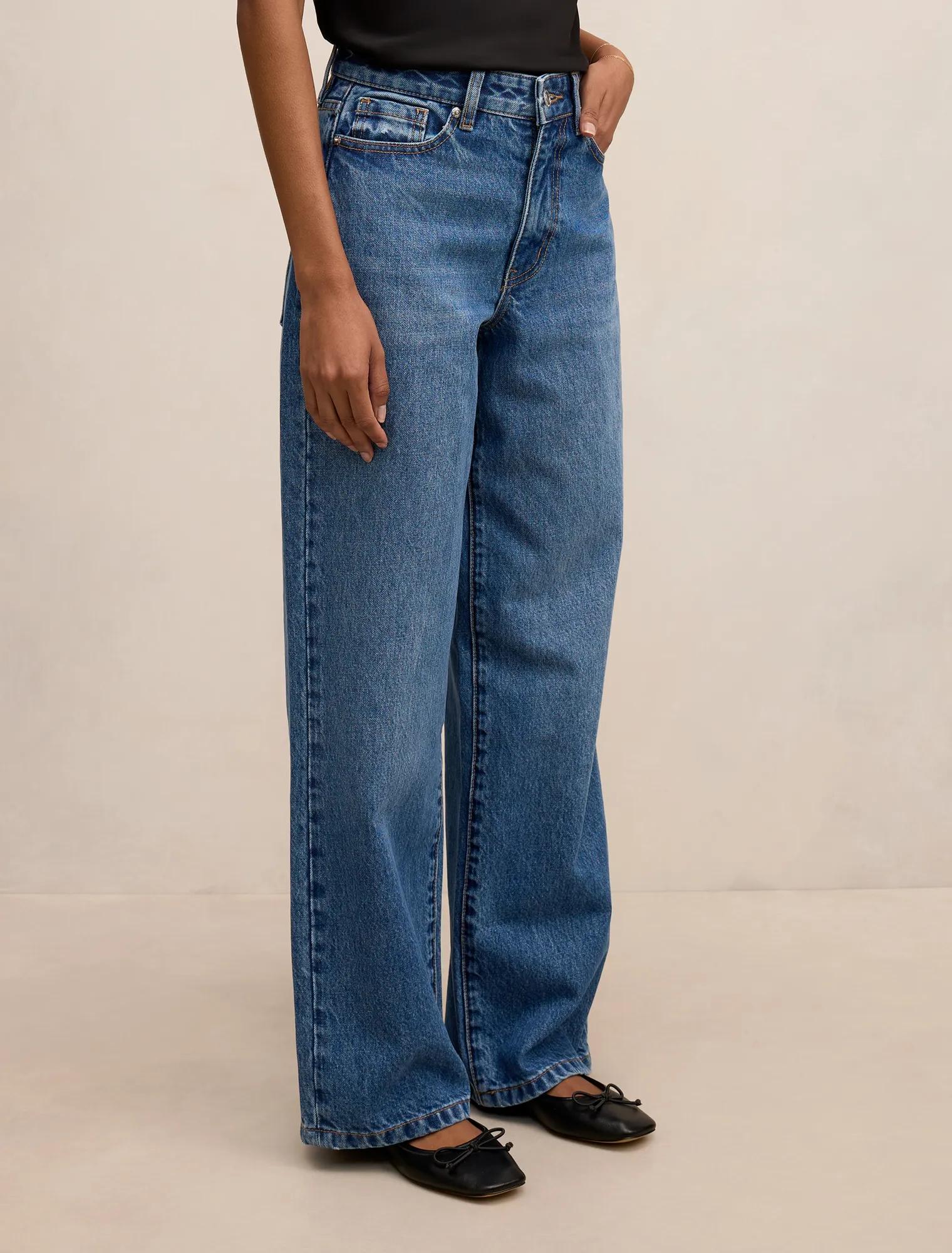 Sky Petite Straight Leg Jeans Mid Wash