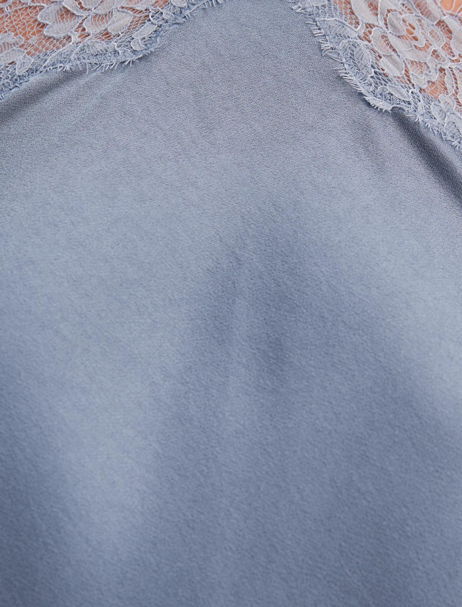 30179004