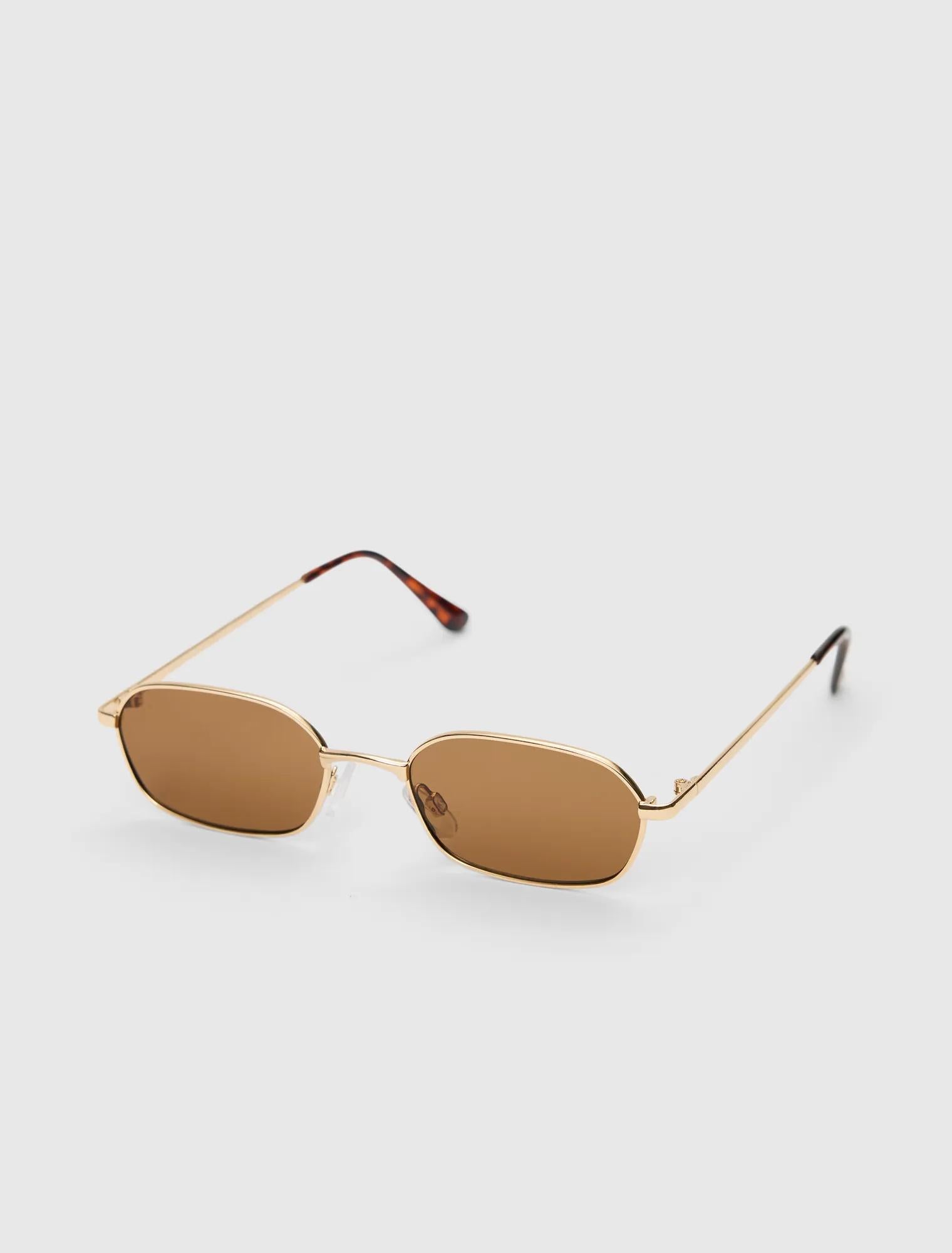 Ayla Metal Frame Sunglasses Gold_mannequin
