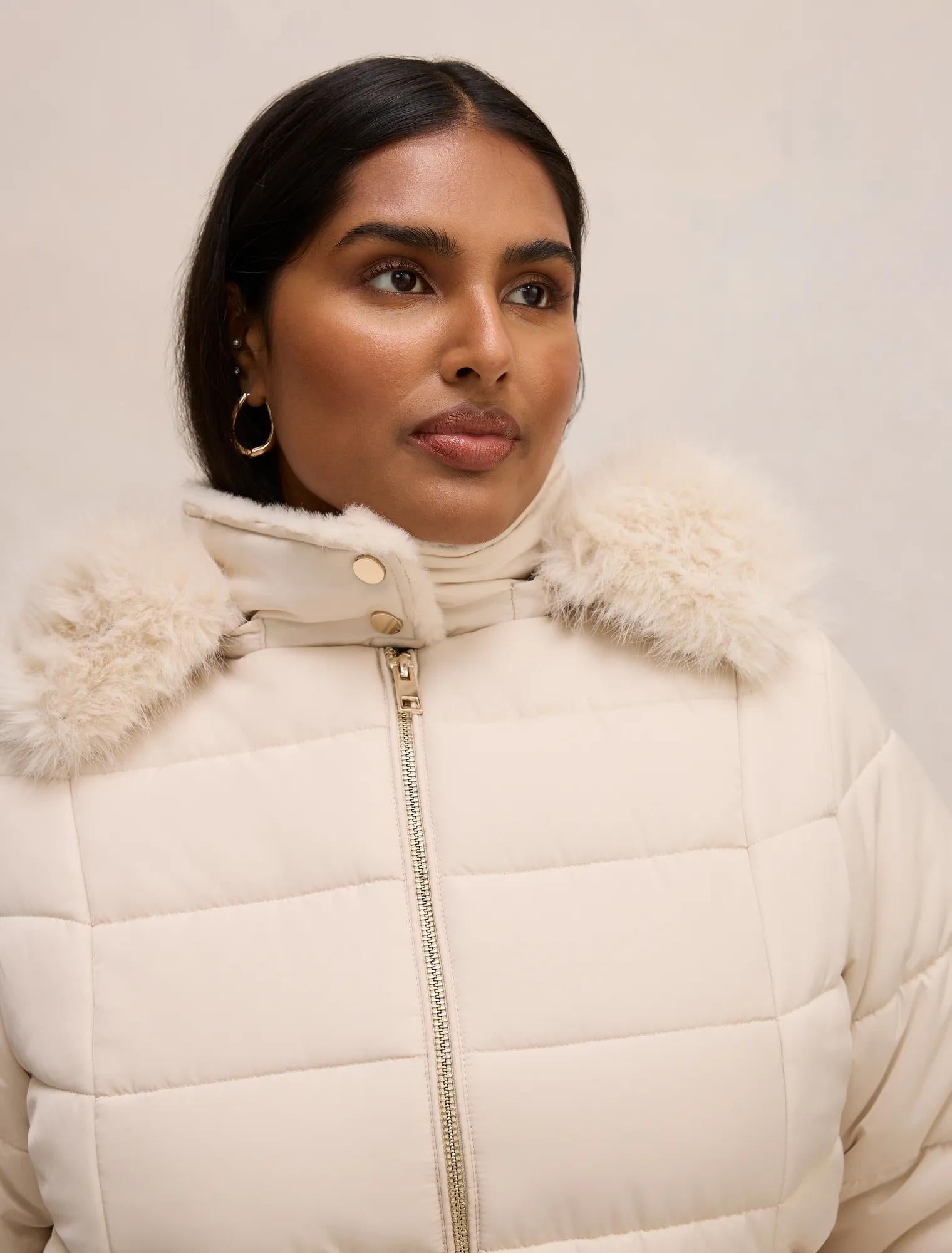 Macey Curve Short Puffer Jacket Cream