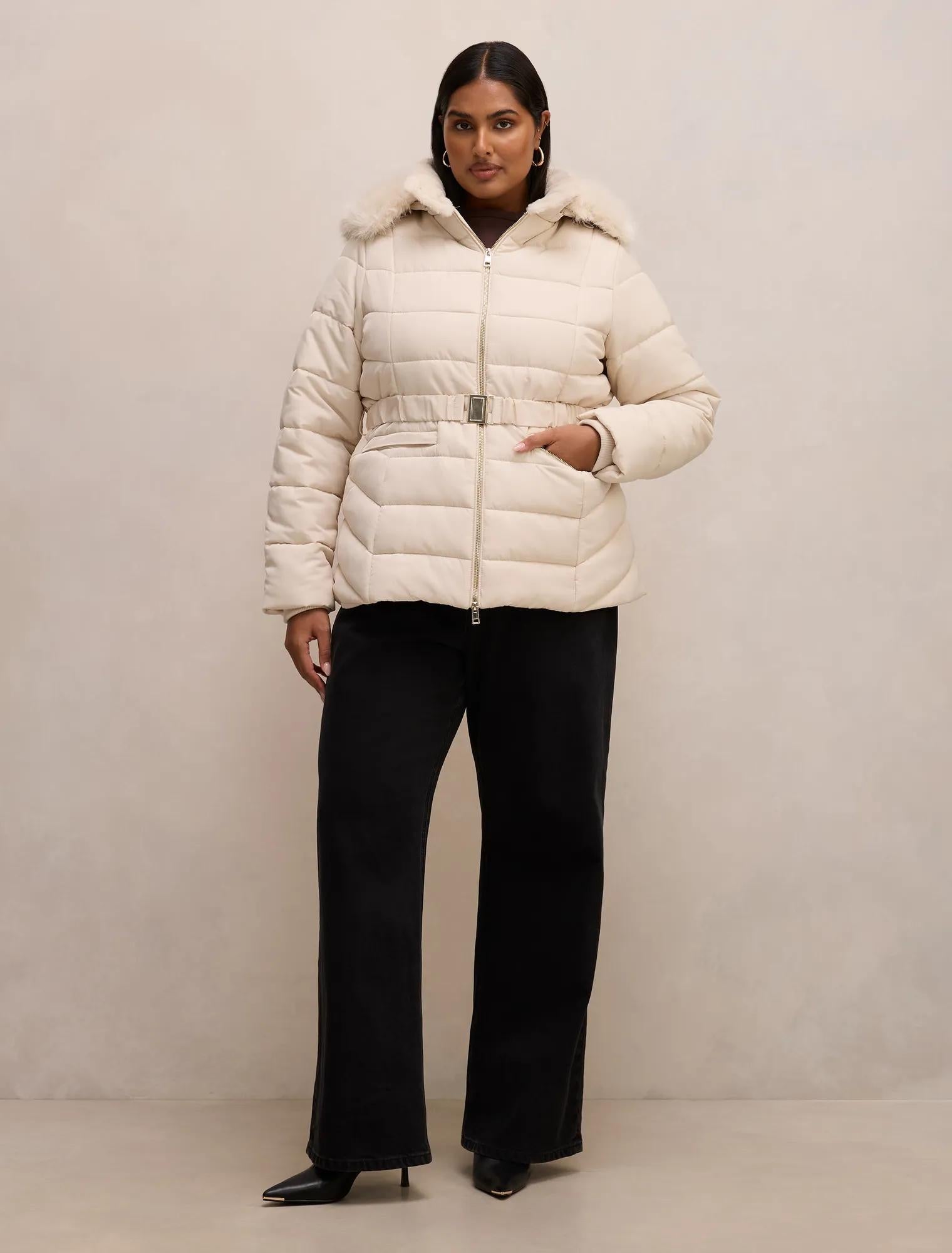 Macey Curve Short Puffer Jacket Cream
