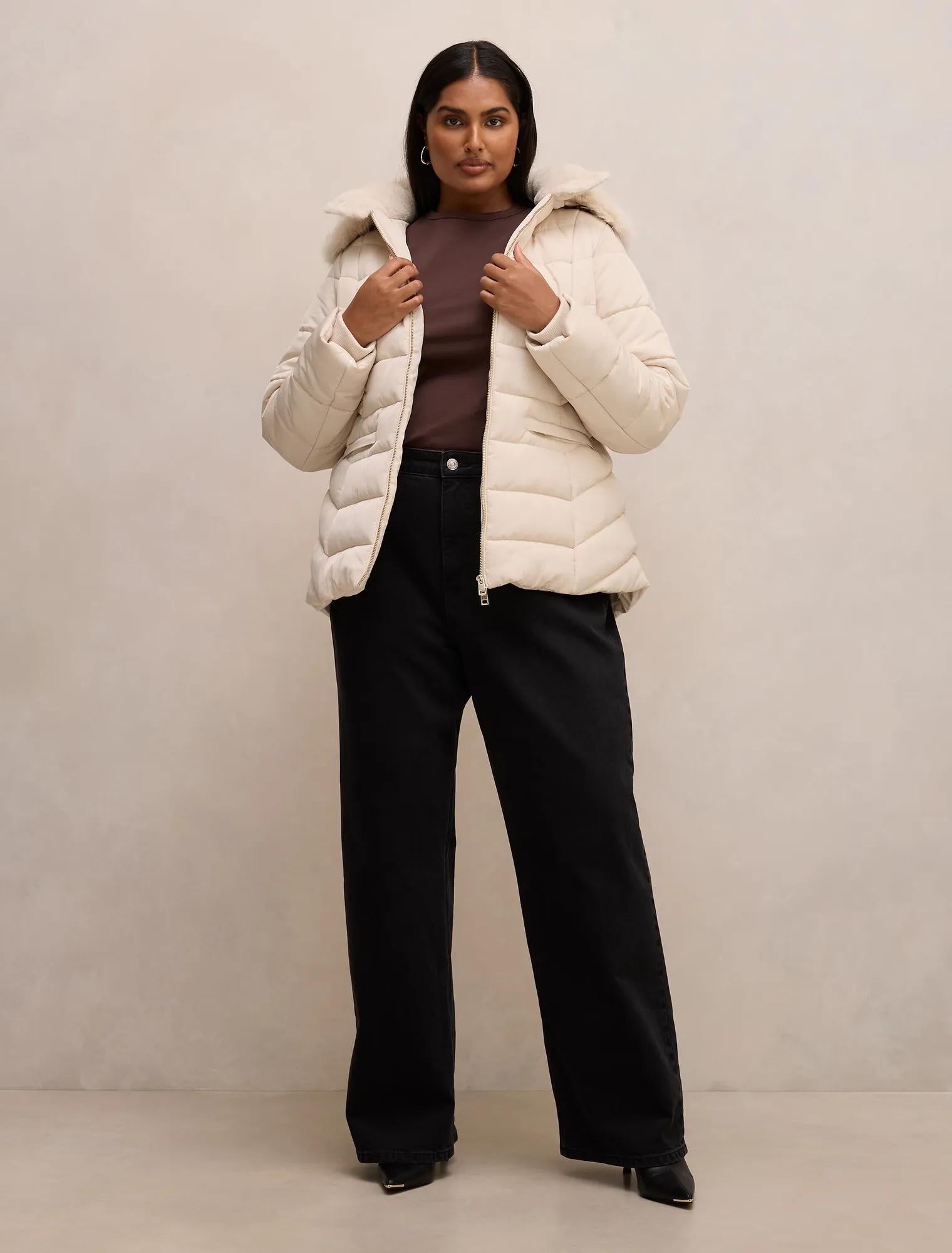 Macey Curve Short Puffer Jacket Cream