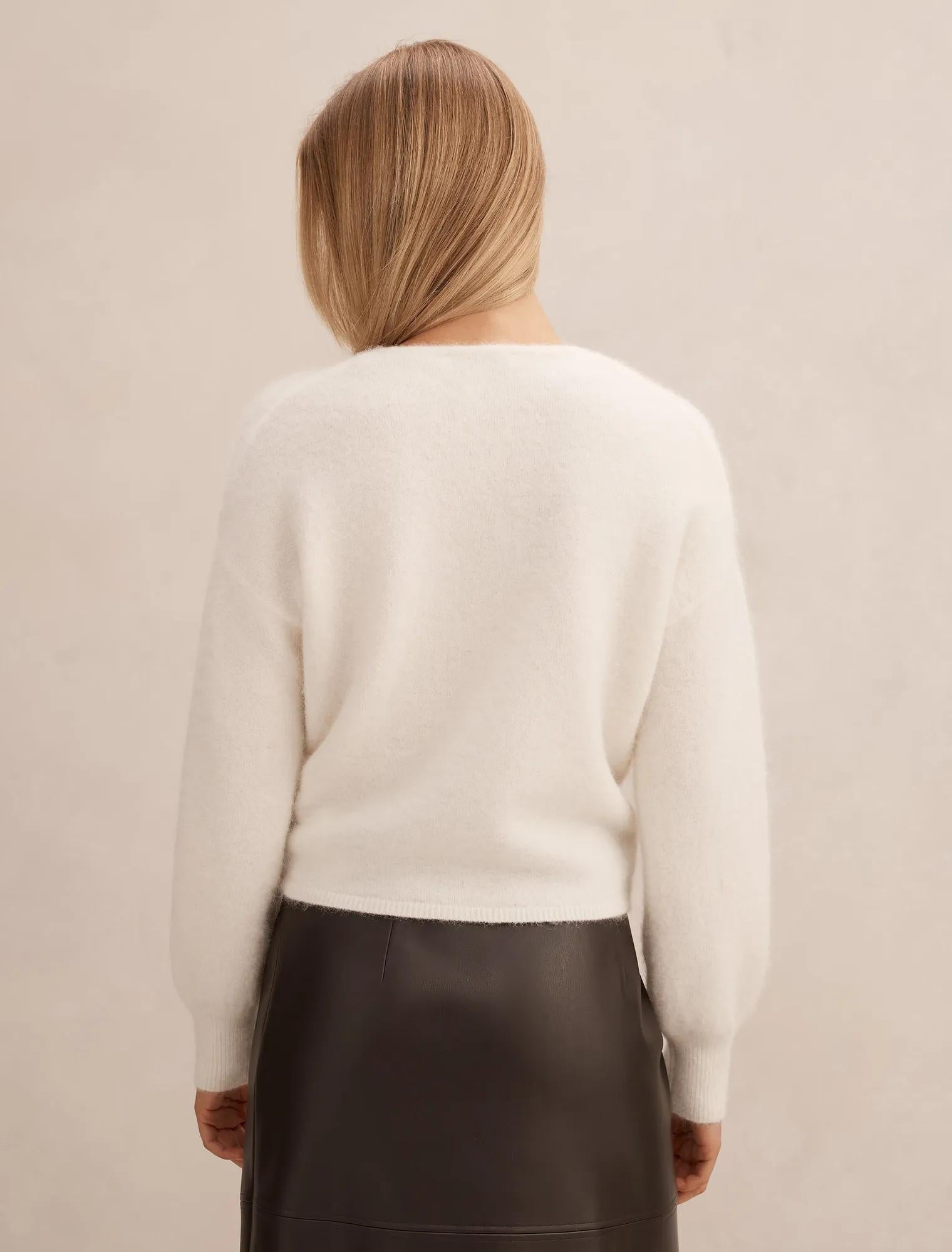 Arianne Twist Front Sweater Cream