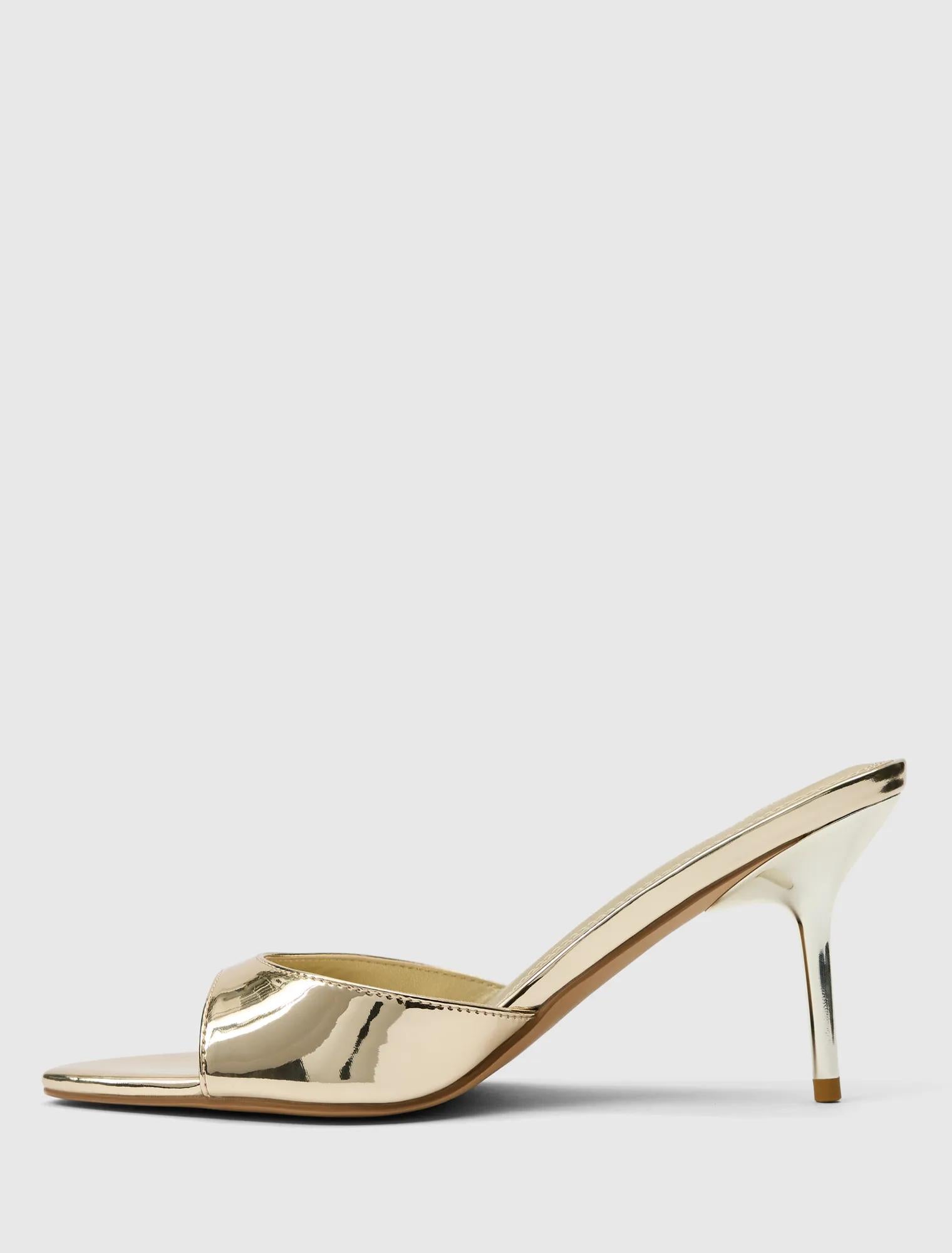 Poppy Pointed Toe Mule Gold_mannequin