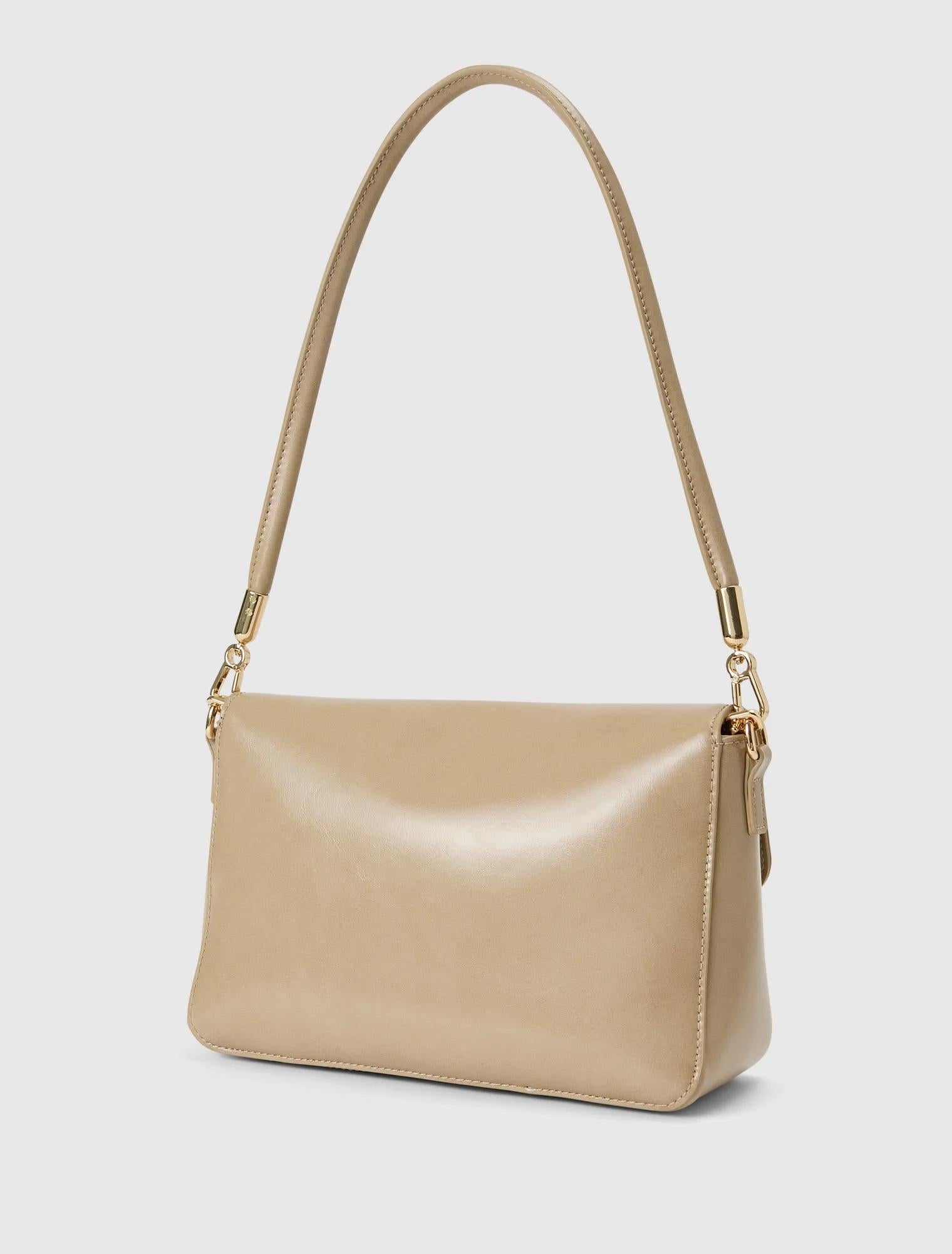 Miranda Chain Shoulder Bag Natural_mannequin