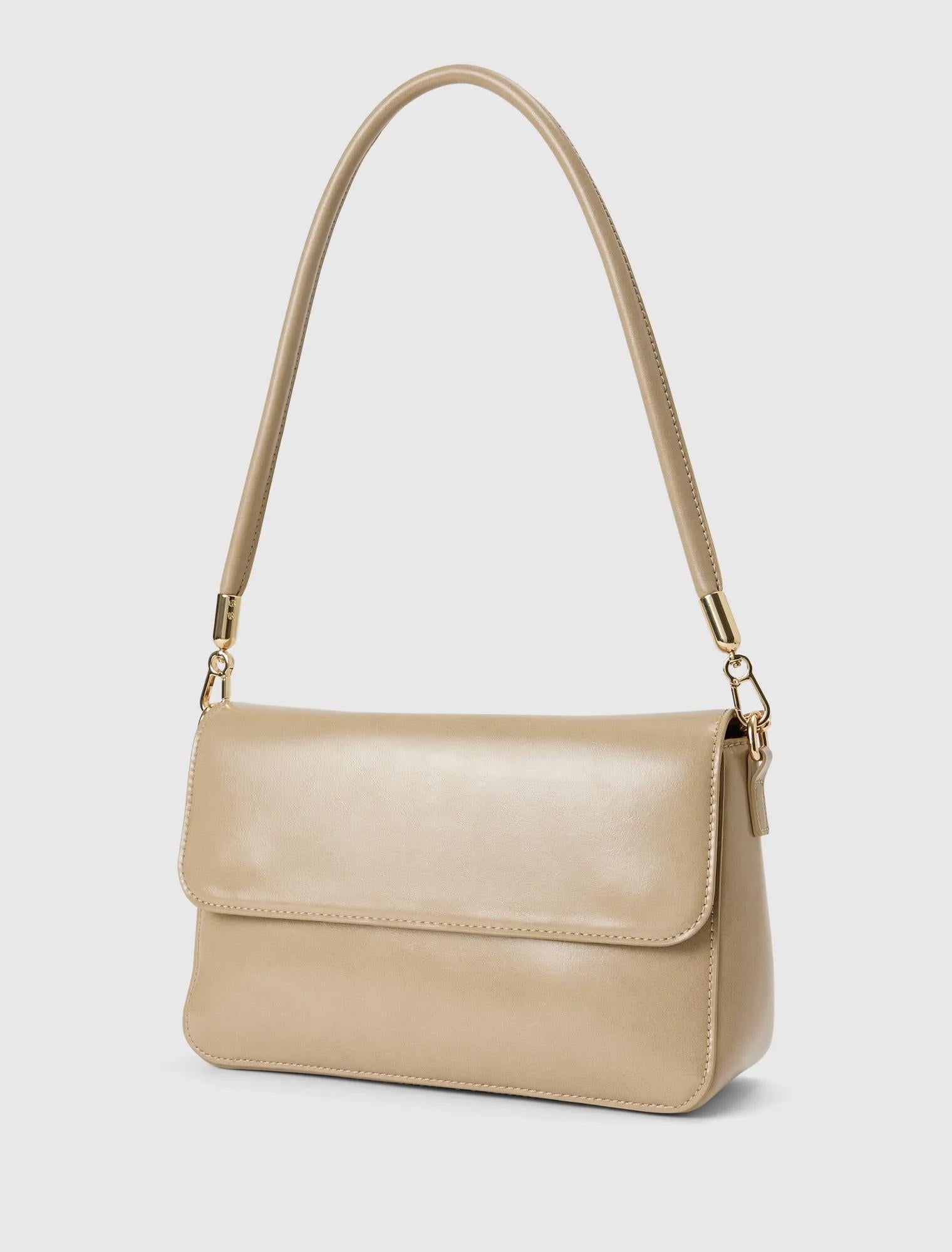 Miranda Chain Shoulder Bag Natural_mannequin