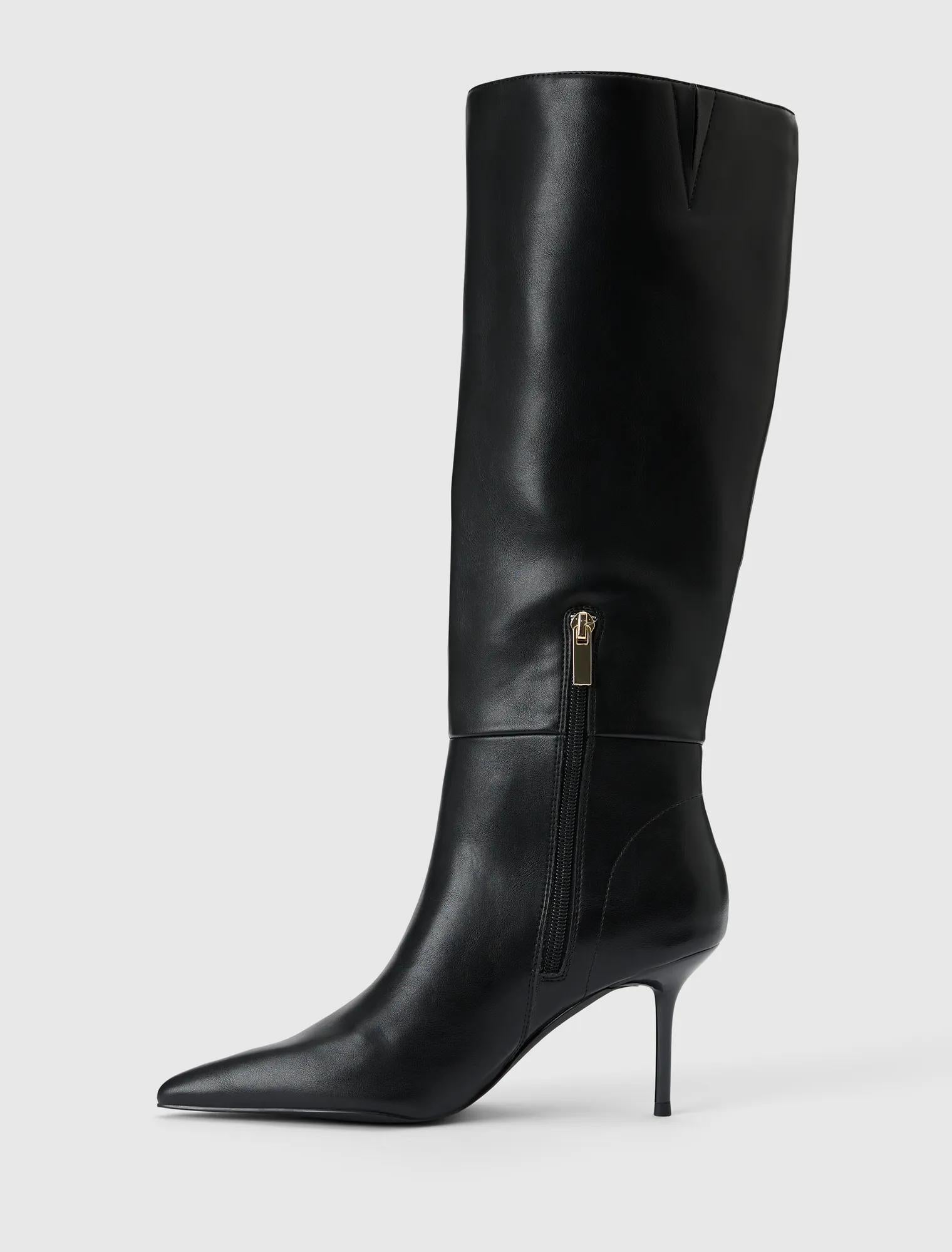 Nicolette High Heeled Pointy Toe Boots Black_mannequin
