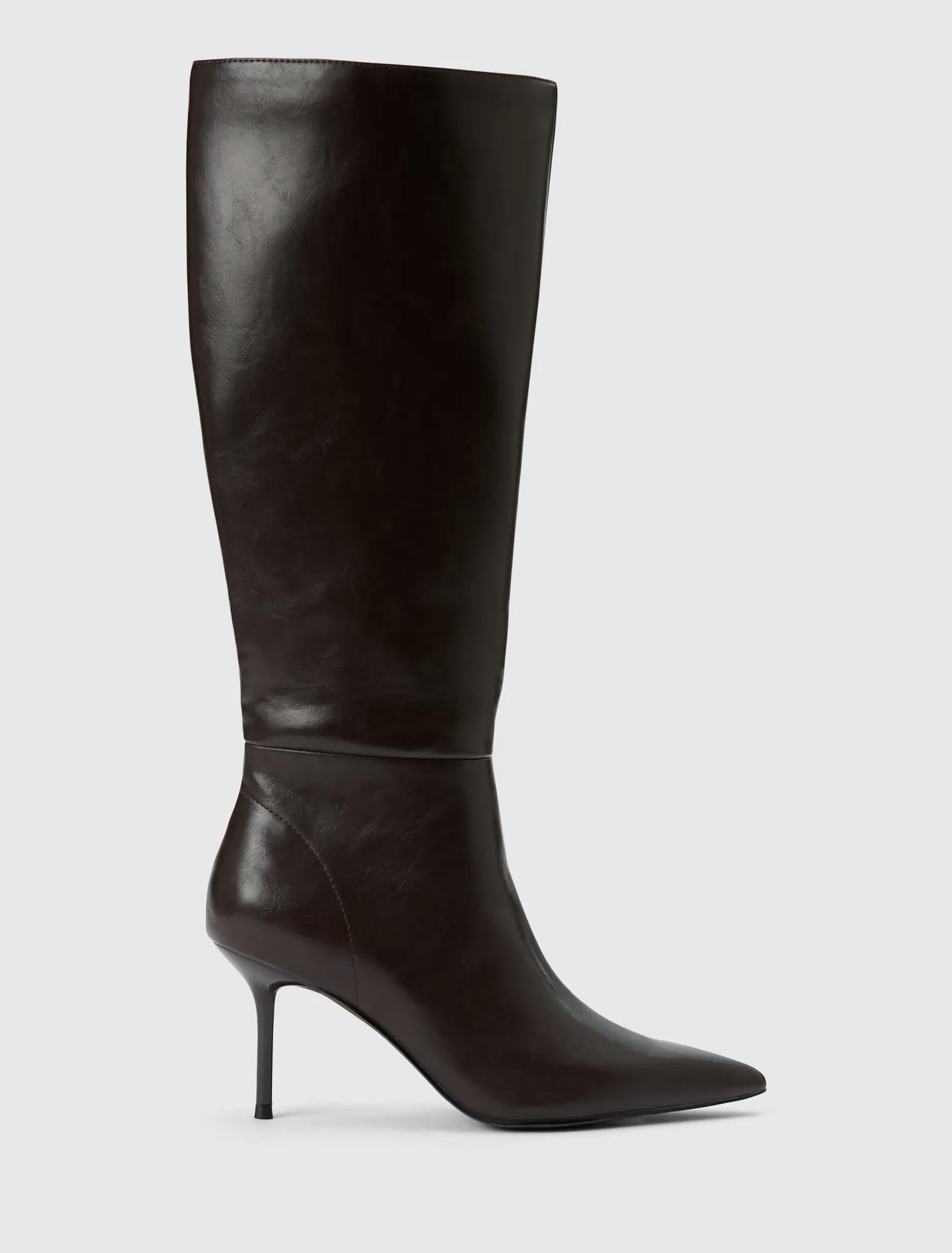 Nicolette High Heeled Pointy Toe Boots Chocolate Brown_mannequin