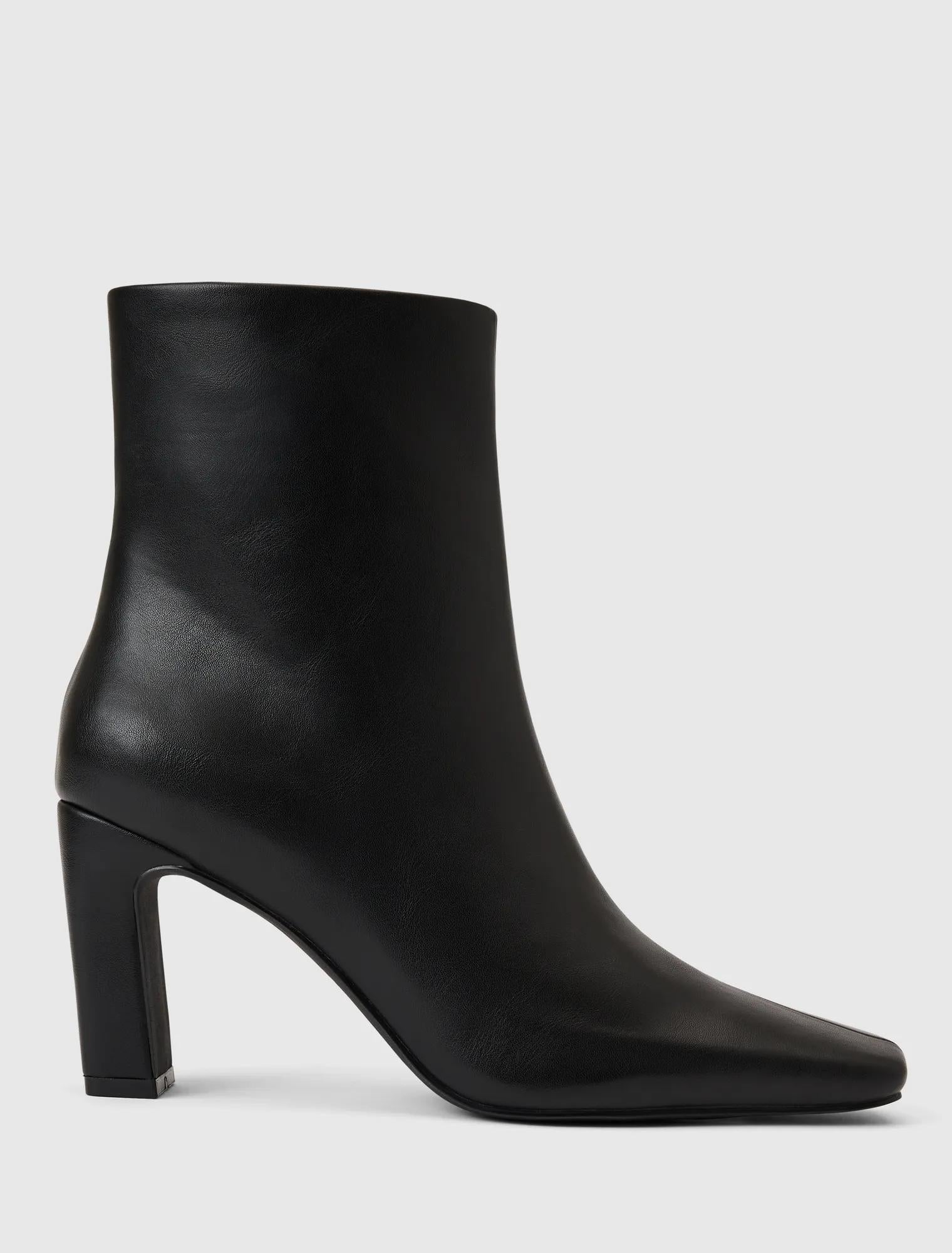 Sophie High Block Heel Ankle Boots Black_mannequin