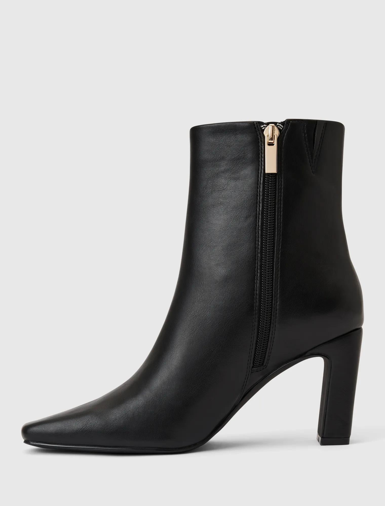 Sophie High Block Heel Ankle Boots Black_mannequin