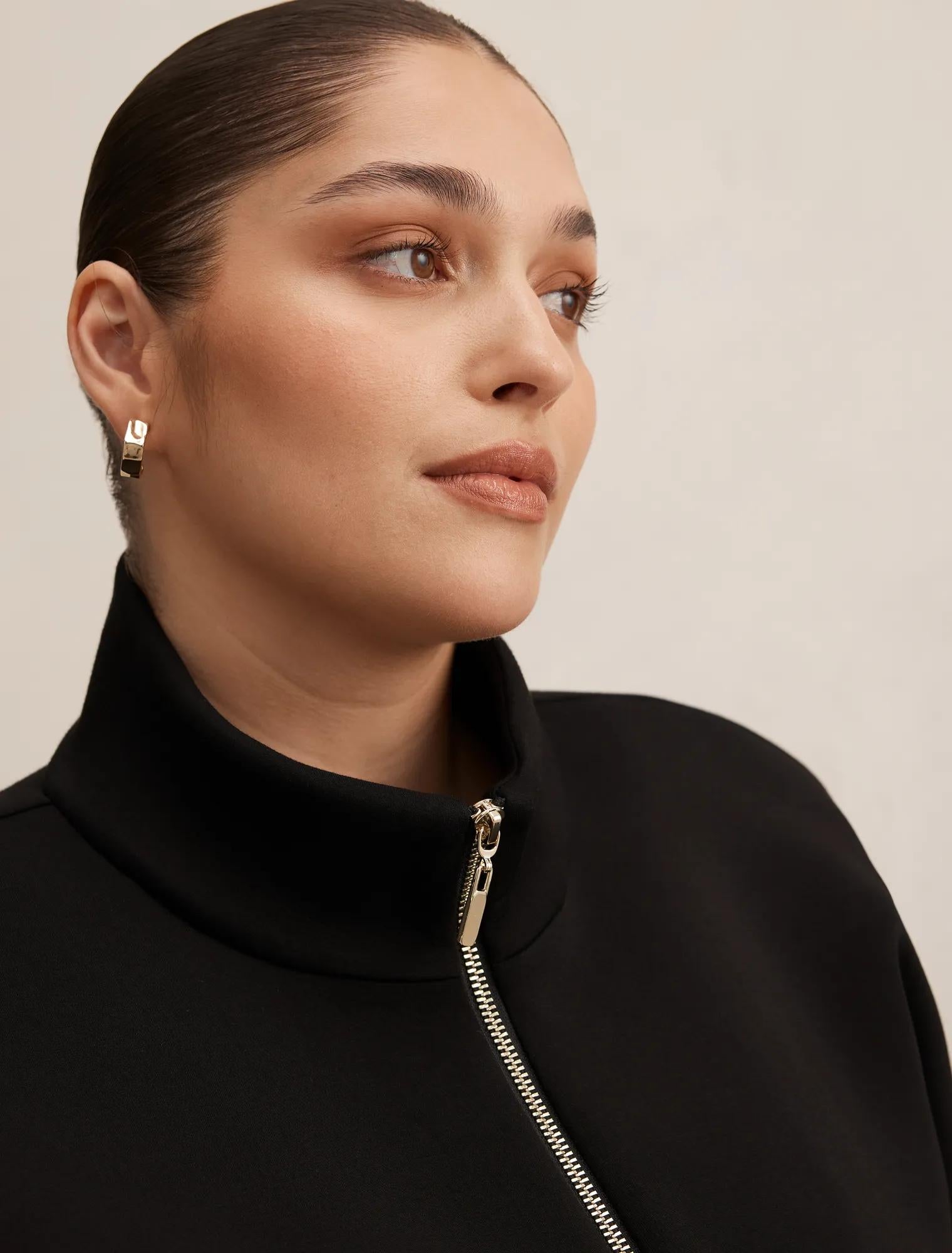 Hannah Curve Zip Lounge Jacket Black