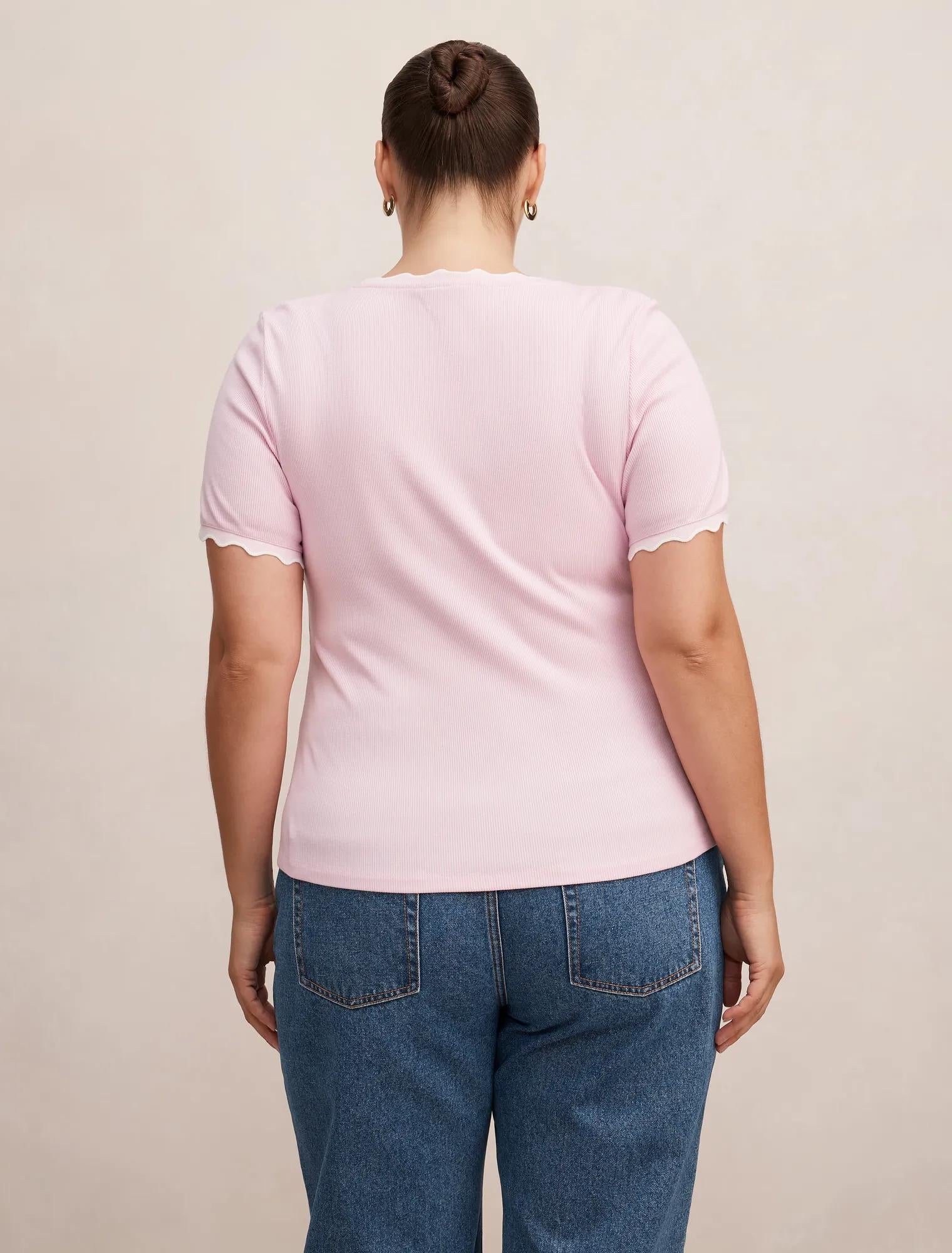 Rebecca Curve Scallop Trim Tee Pink / Porcelain