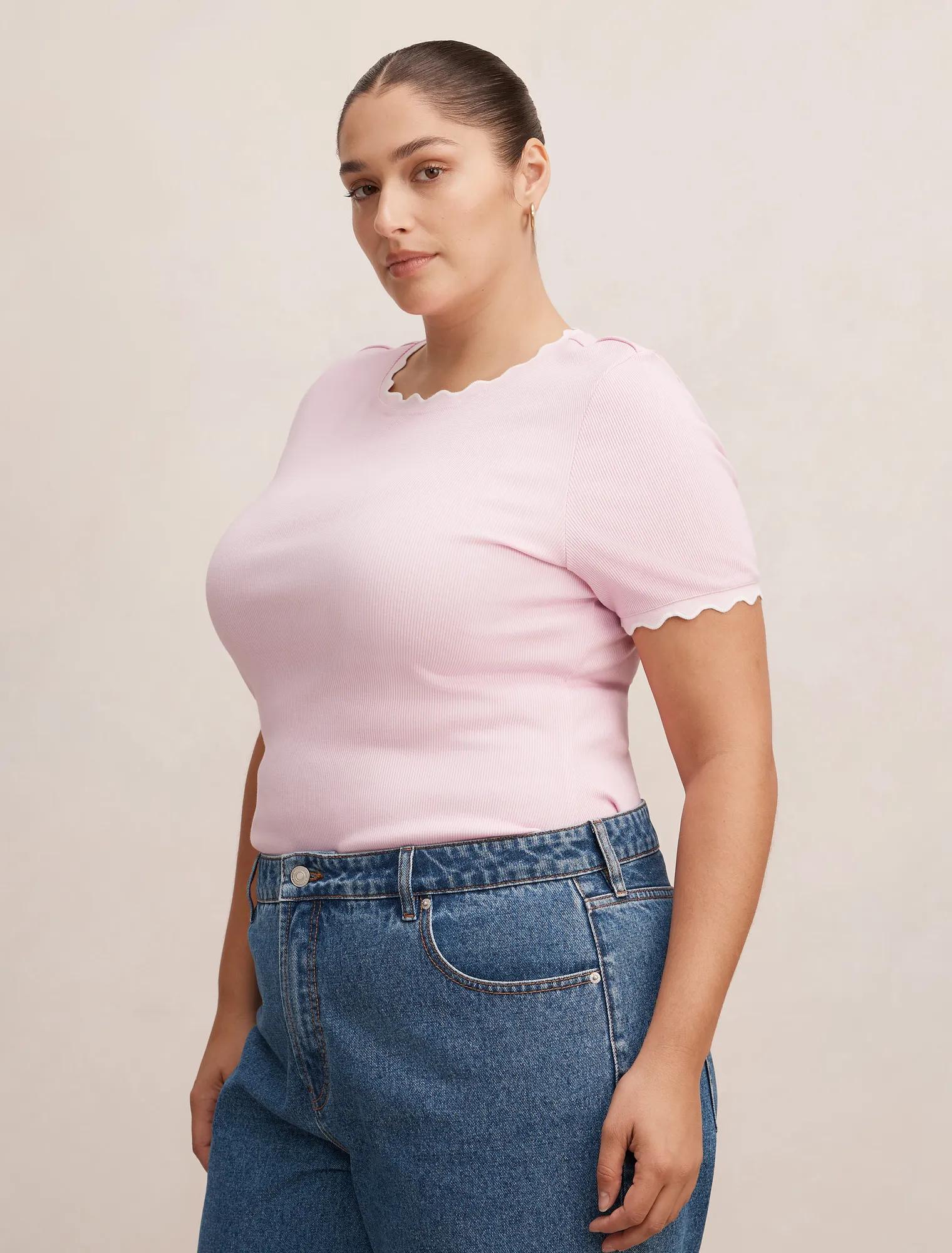 Rebecca Curve Scallop Trim Tee Pink / Porcelain
