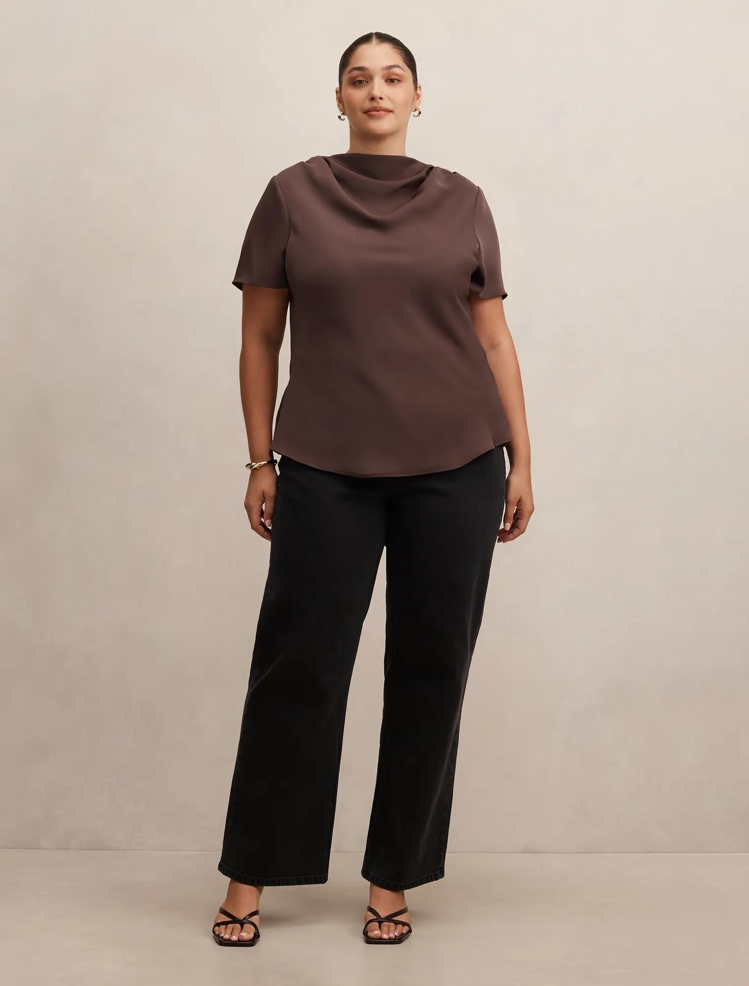 Jolie Curve High Neck Top Chocolate
