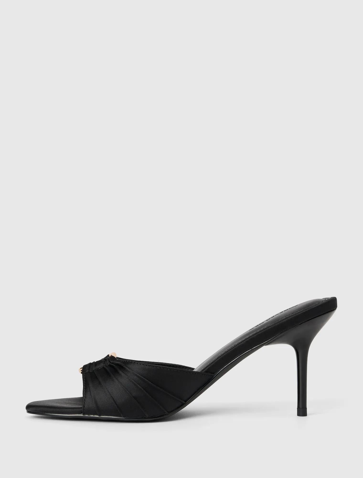 Kiana Gold Ring Detail Mule Black_mannequin
