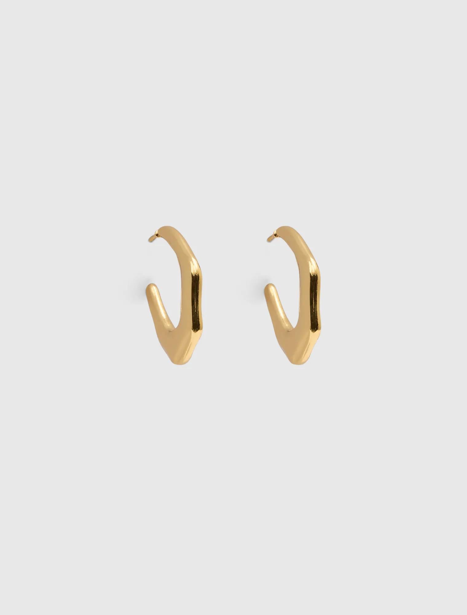 Otis Organic Hoop Earring Gold Plated_mannequin