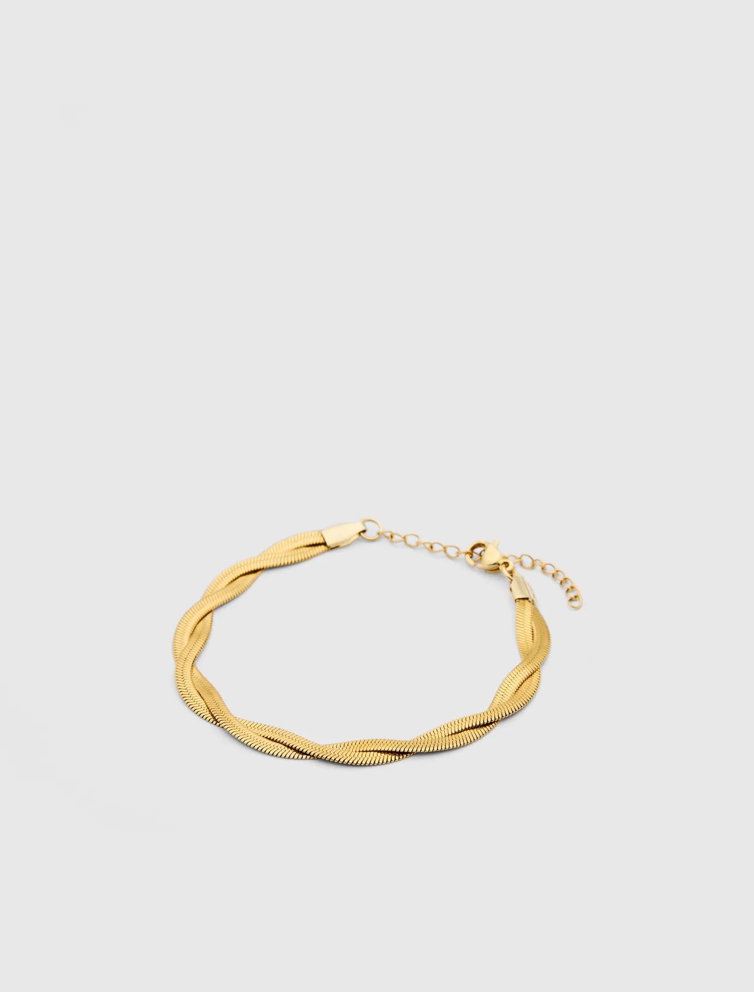 Shania Waterproof Twisted Bracelet Gold Plated_mannequin