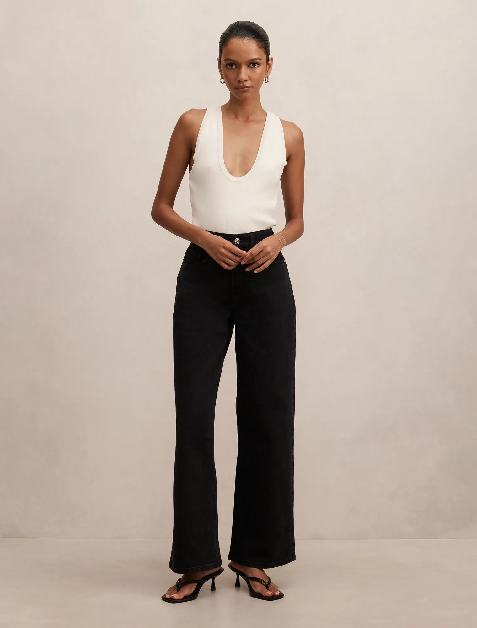 Nicki Petite Mid Rise Straight jean Black Wash