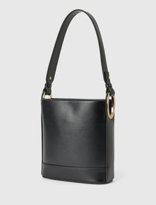 Odette Oval Hardware Bucket Bag Black_mannequin
