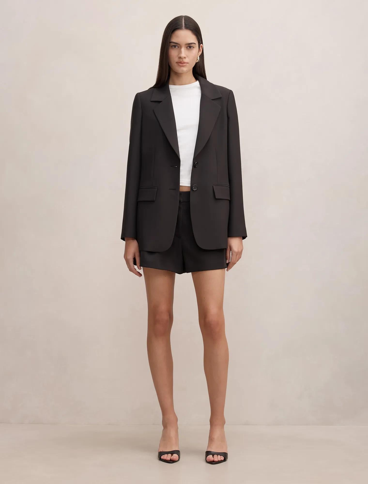 Rita Pleated Shorts Black Suit